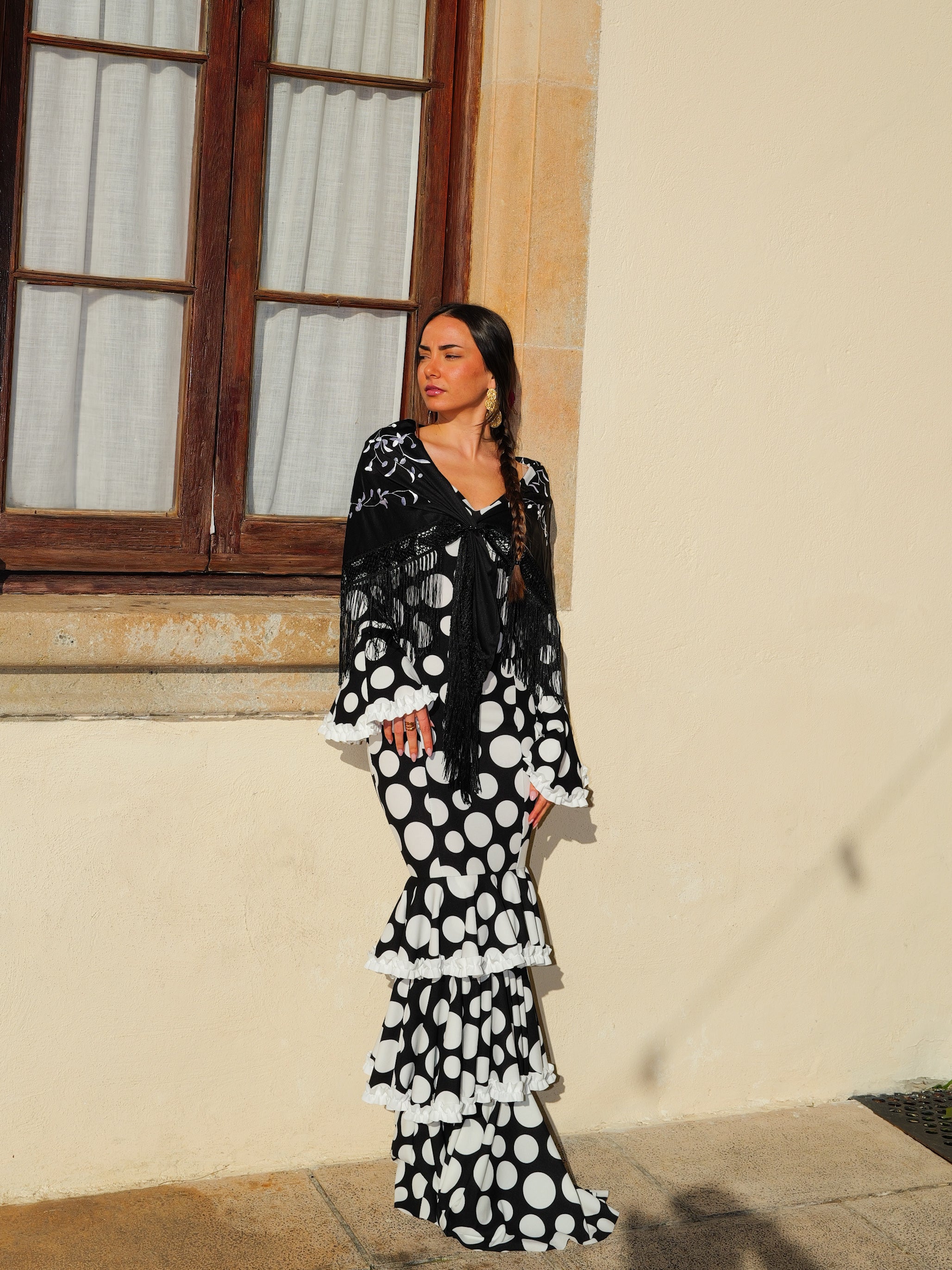Traje flamenca lunares blanco y negro