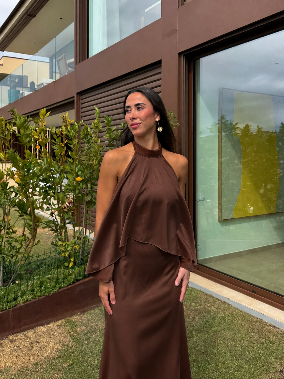 Vestido raso capa chocolate