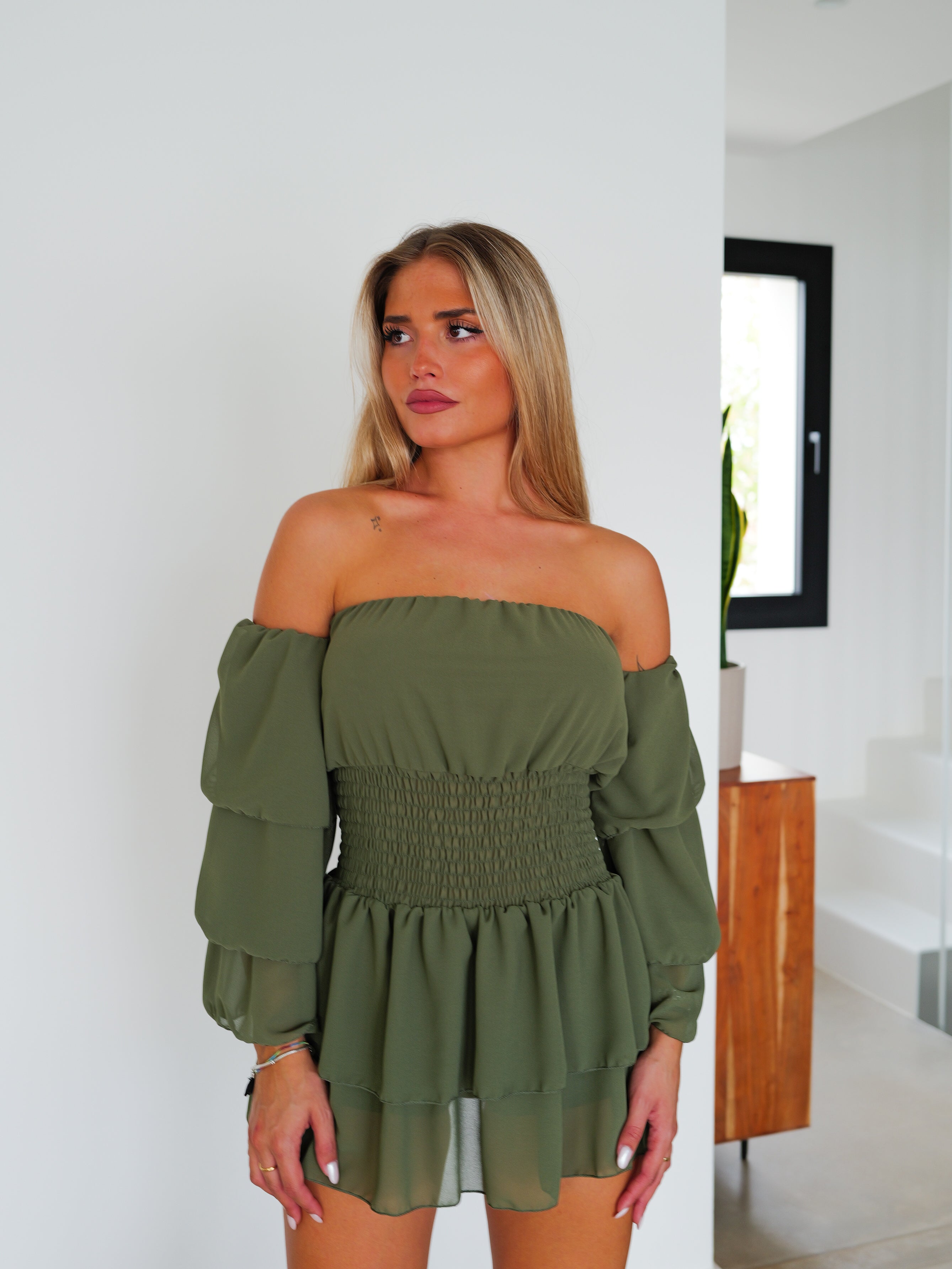 Mono mini romántico caqui