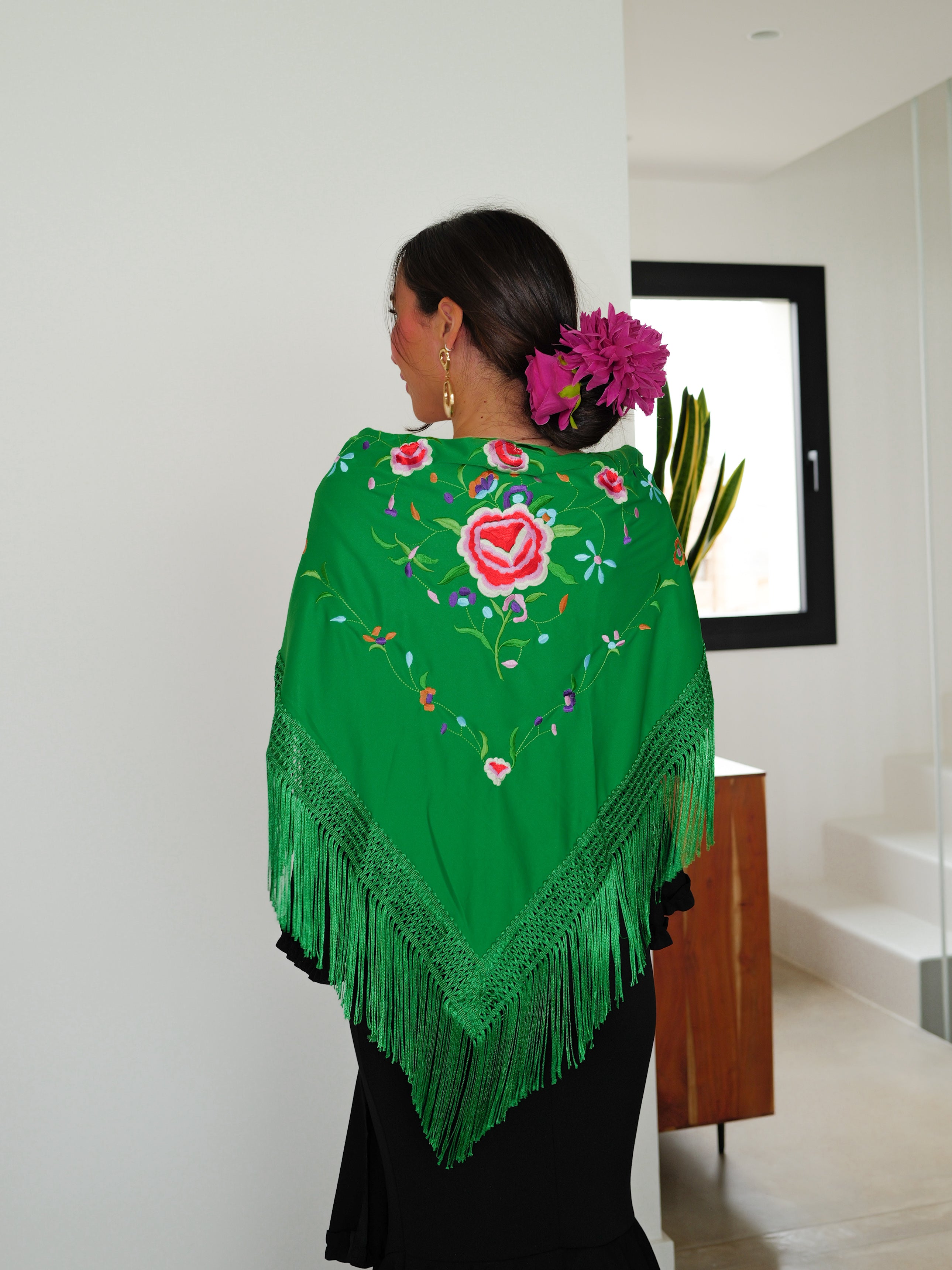 Mantón flamenca bordado flores verde