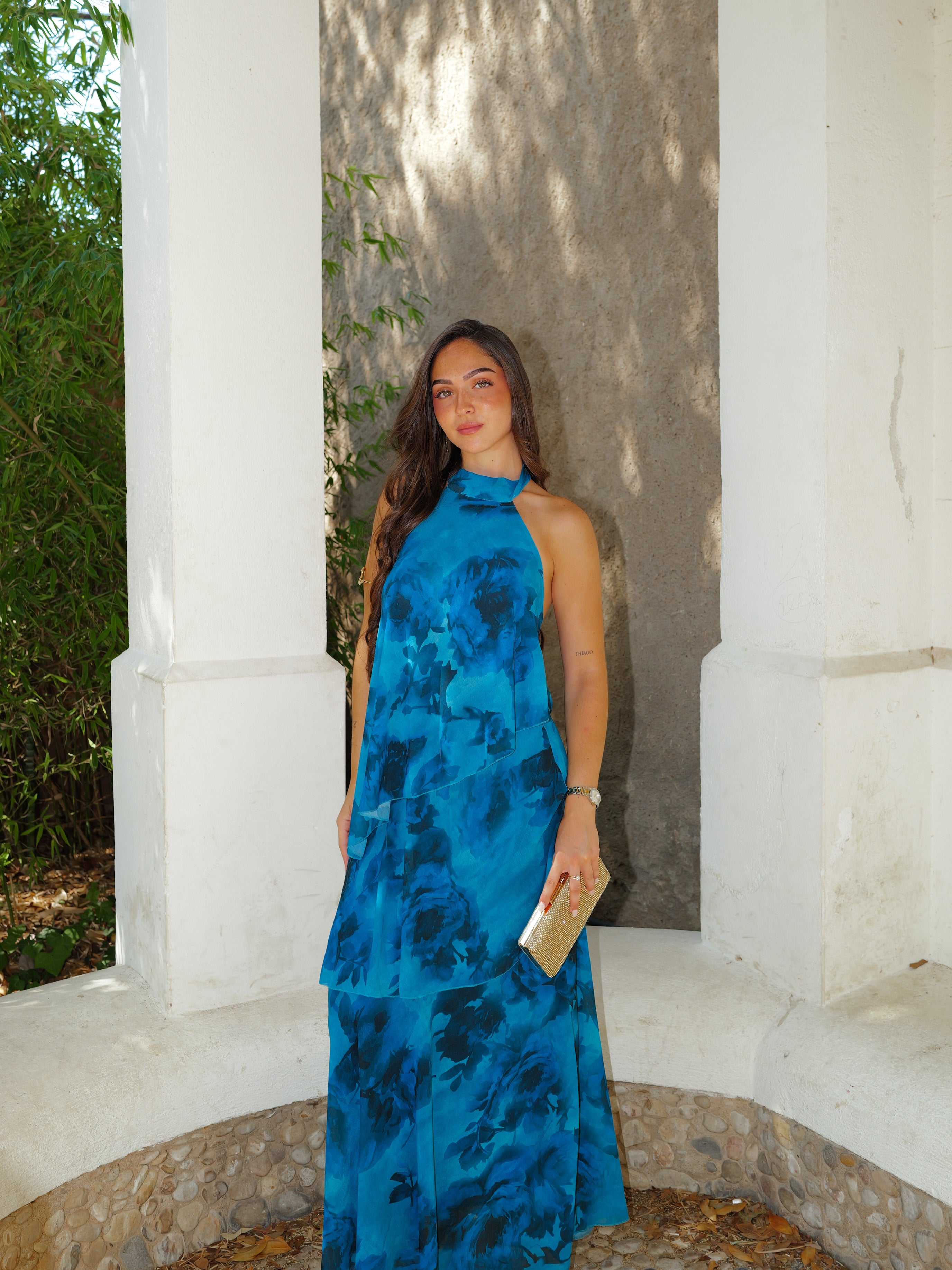 Vestido largo halter volantes estampado petróleo