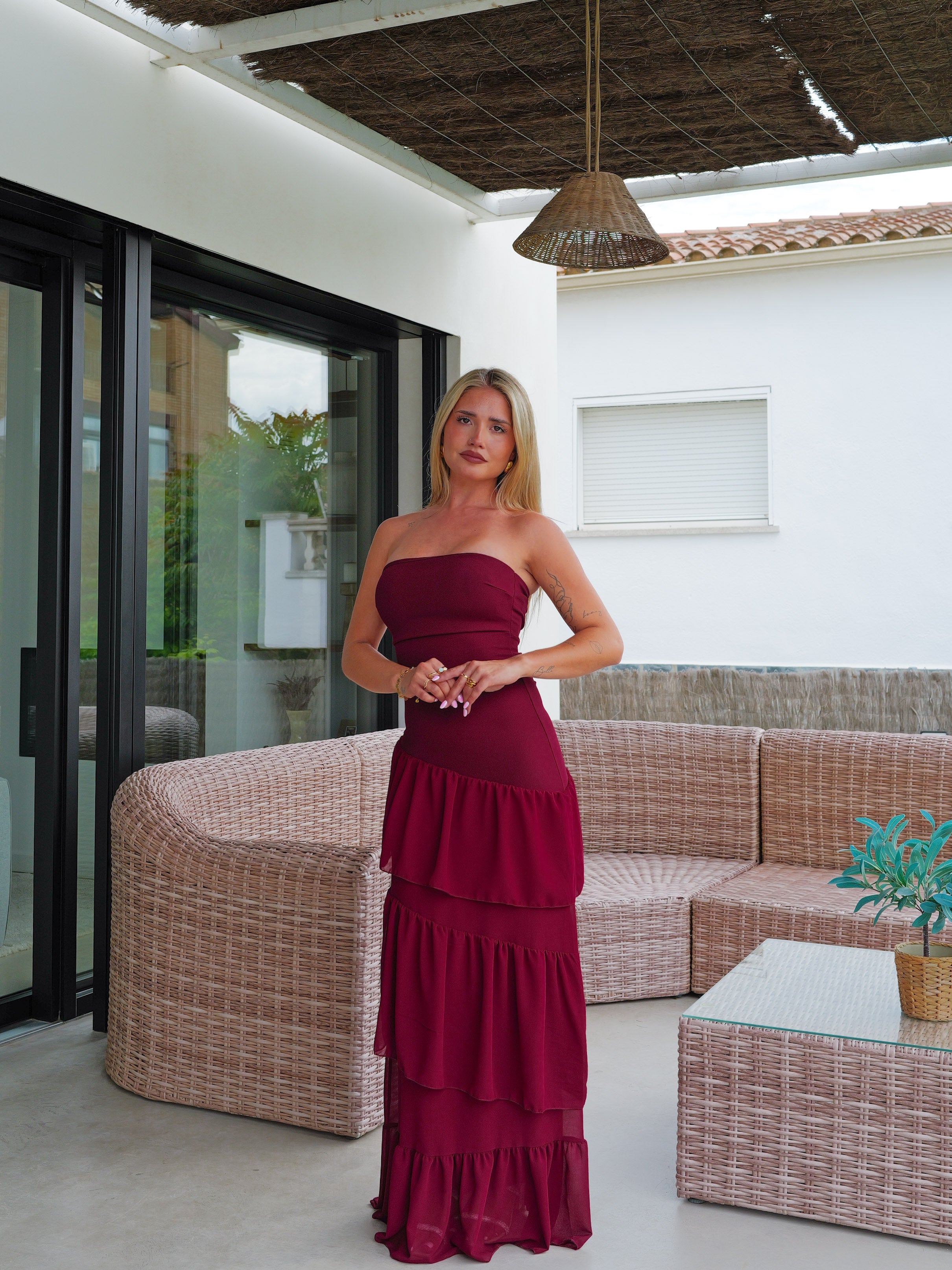 Vestido palabra volantes asimetrico burdeos