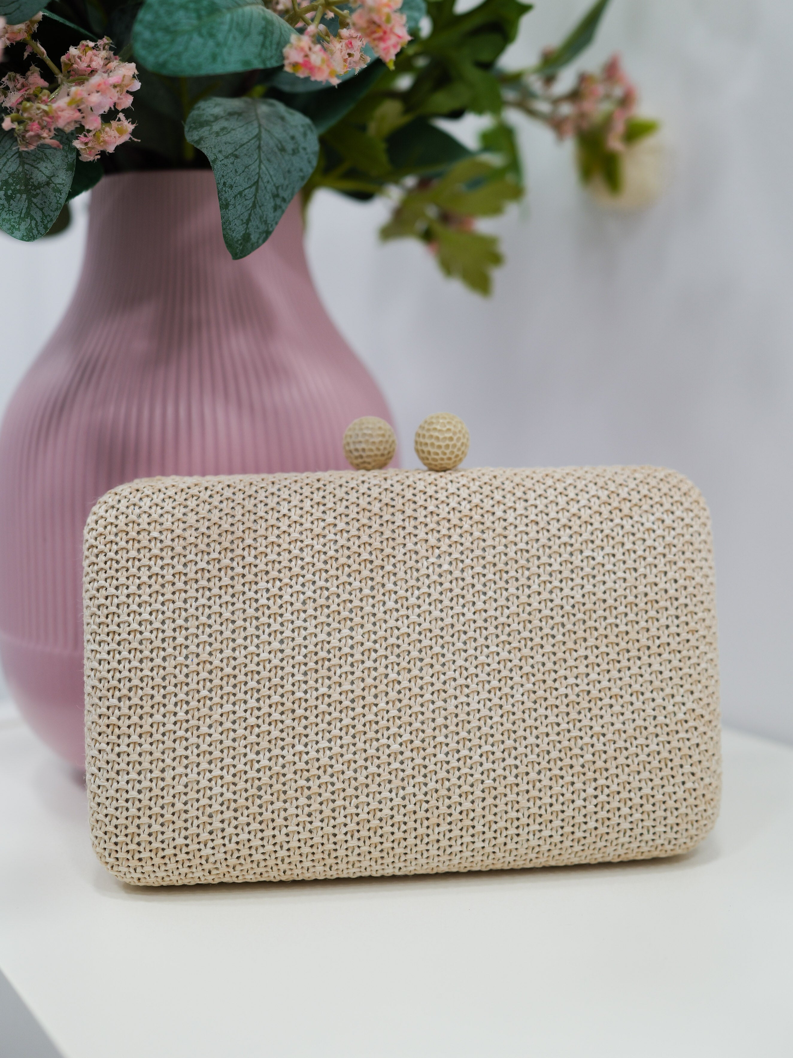 Clutch fiesta efecto rafia beige