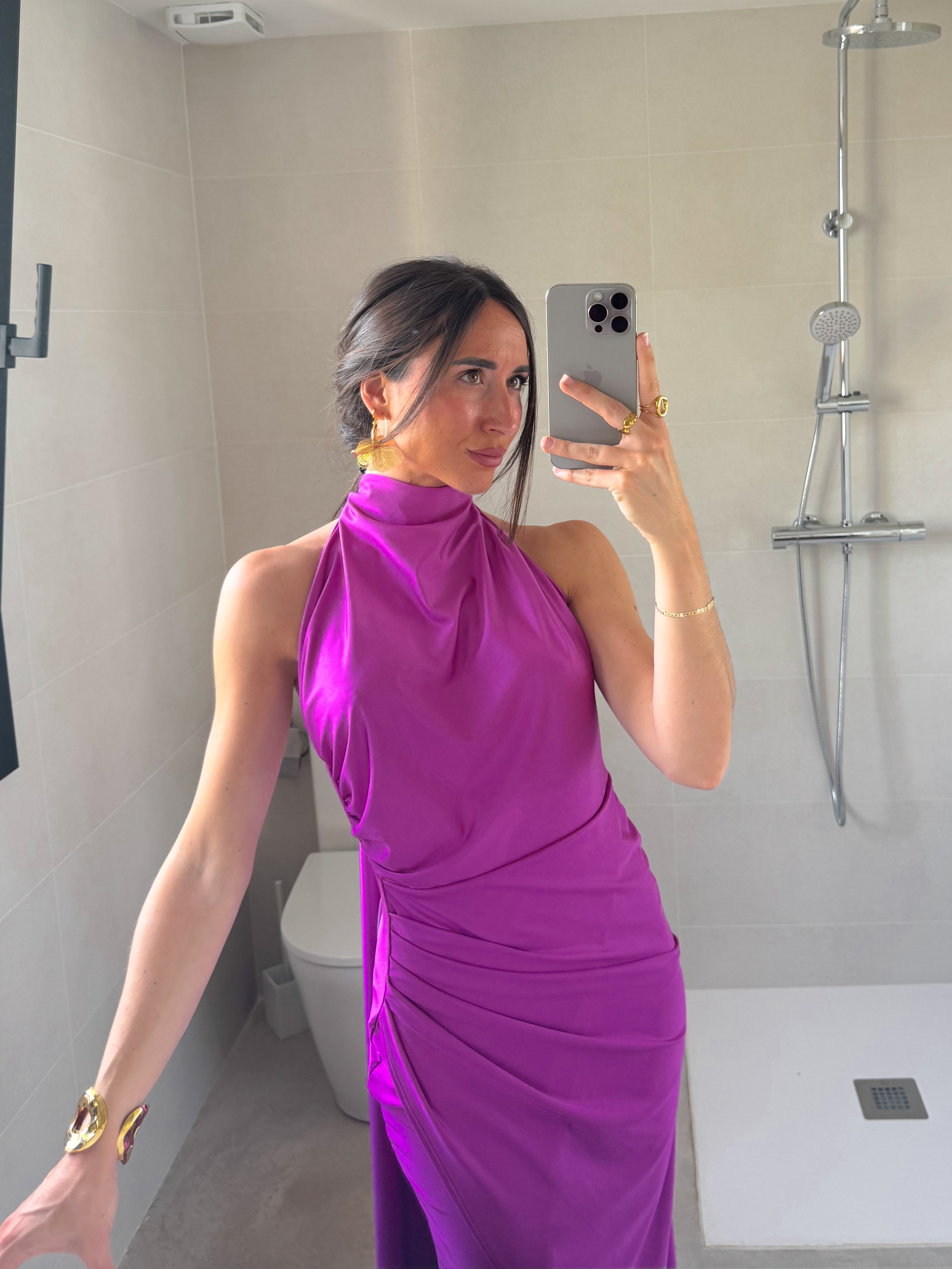 Vestido halter espalda lazo amarena