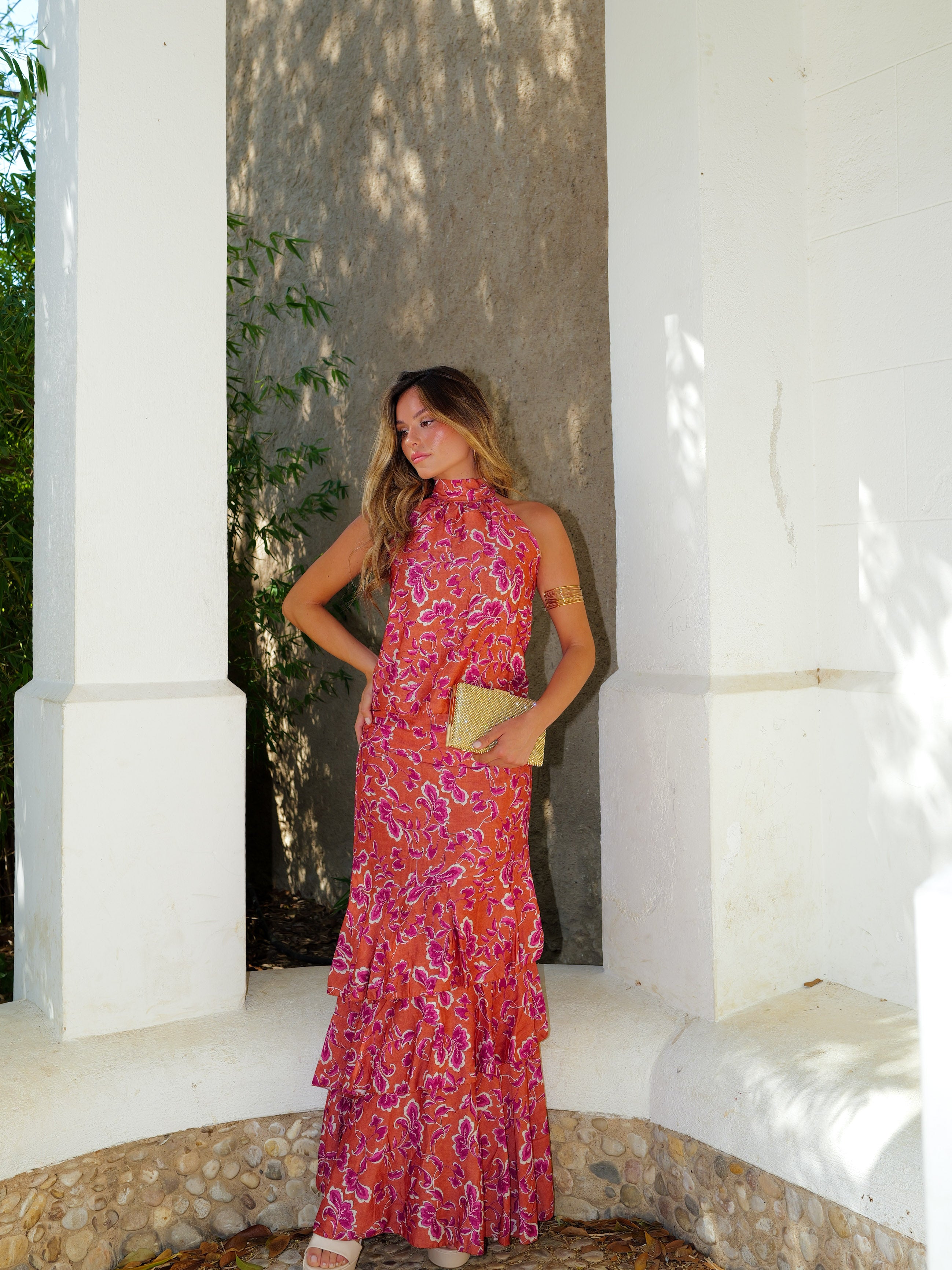 Conjunto halter estampado volantes coral