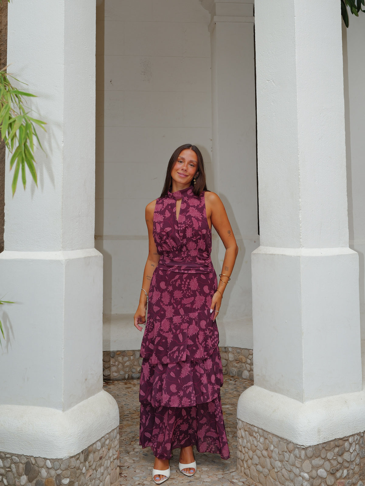 Vestido halter estampado burdeos