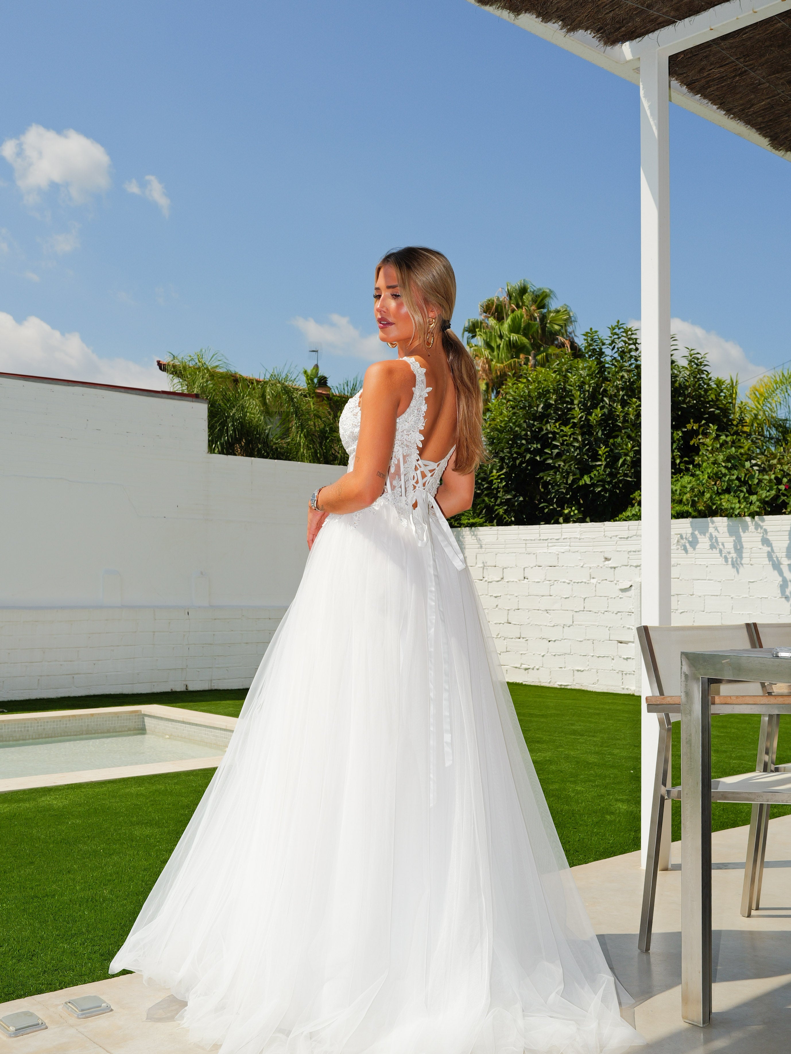 Vestido corsé pico tulle blanco