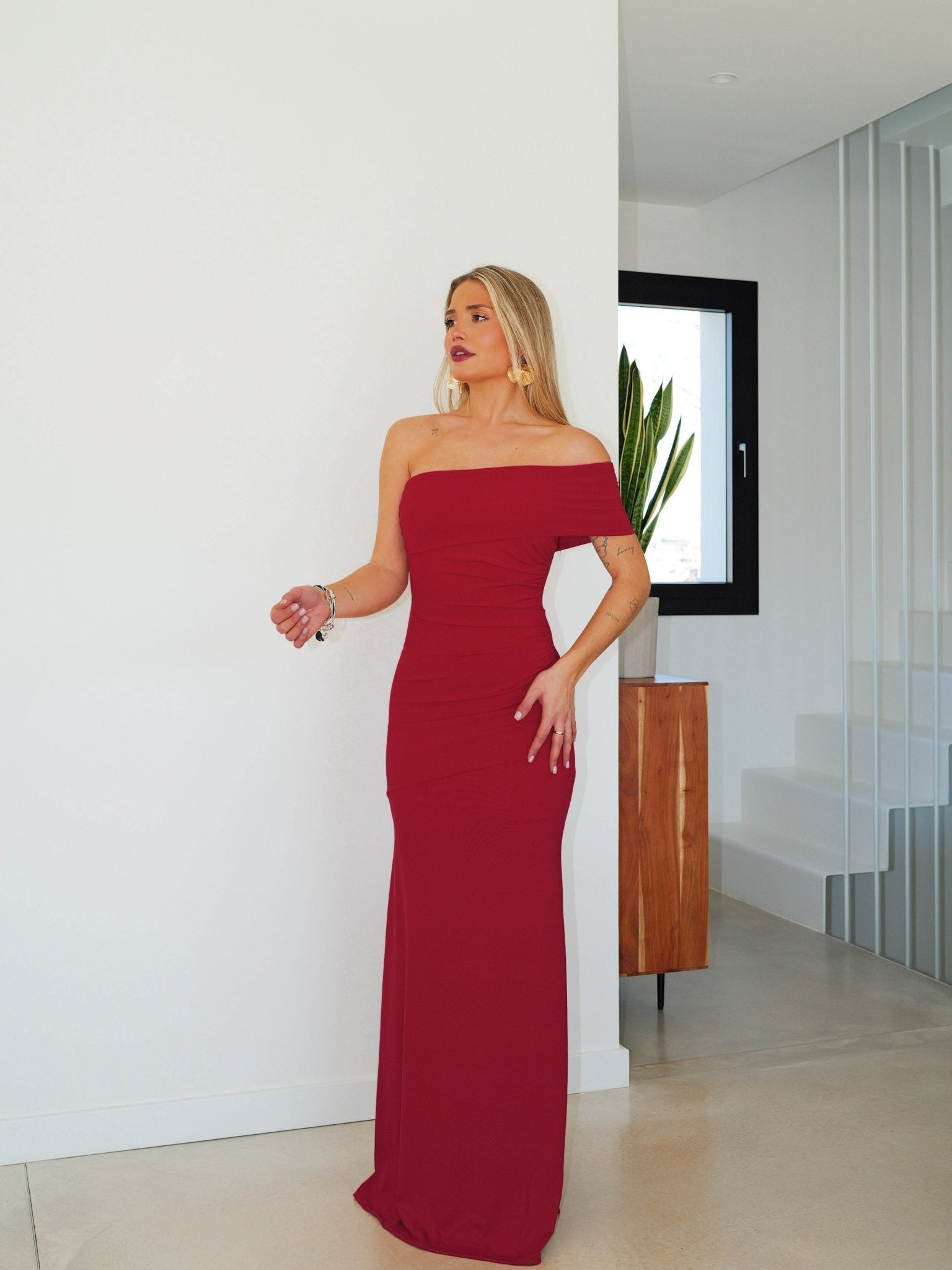 Robe à bretelles asymétriques froncées bordeaux - SORELLAS