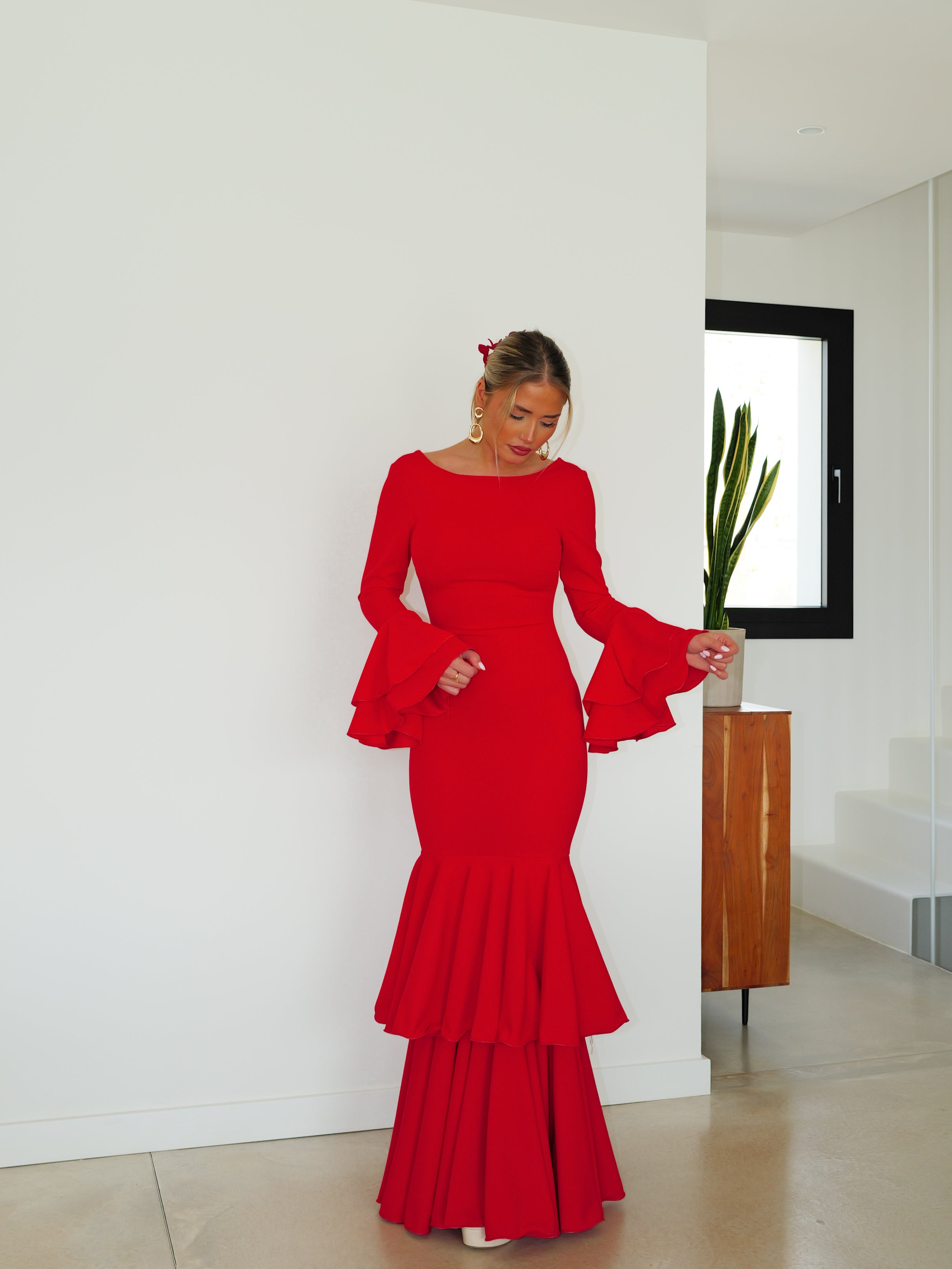 Traje flamenca cuello redondo volantes rojo