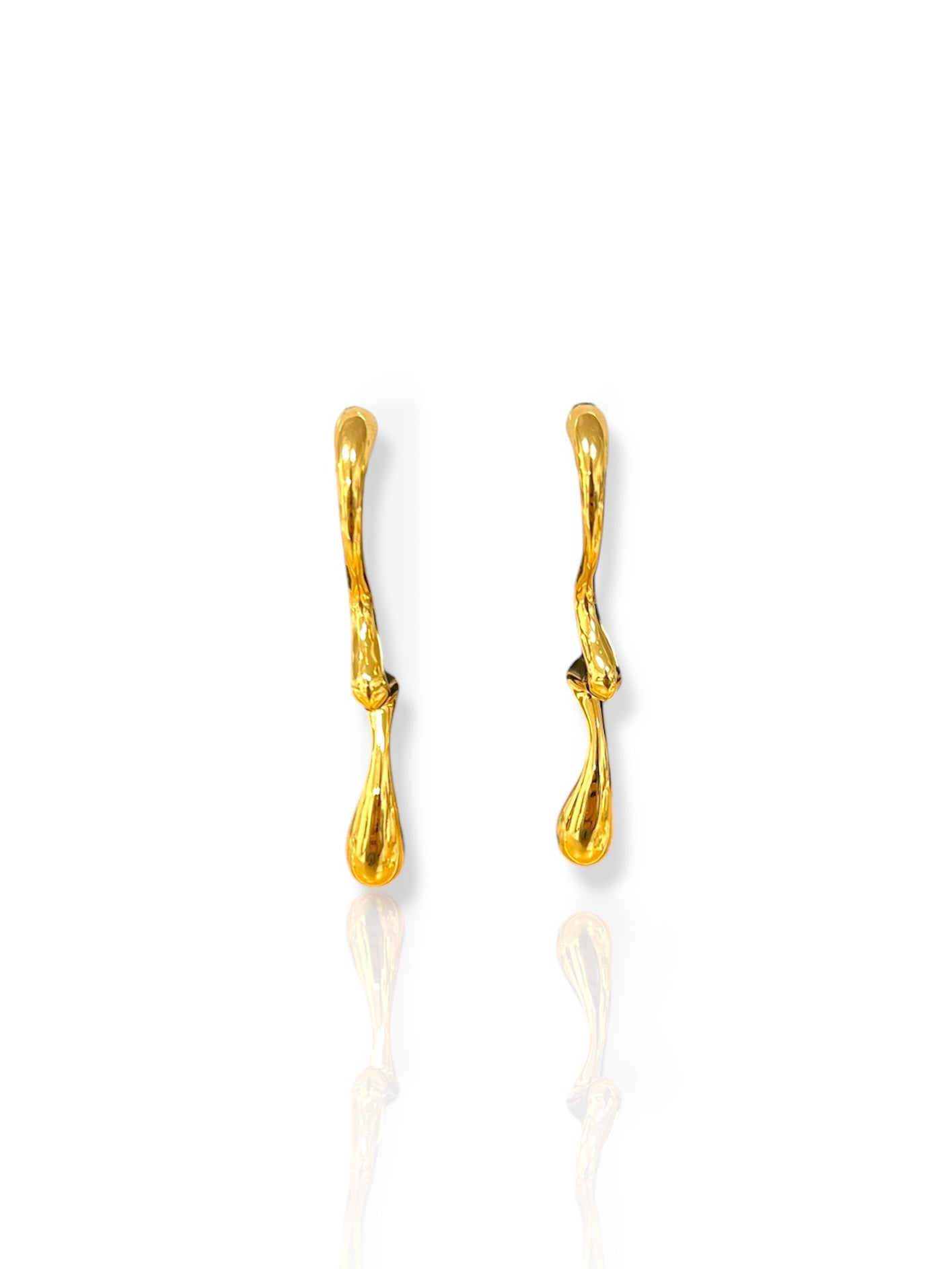 Pendientes gota asimetrica dorados