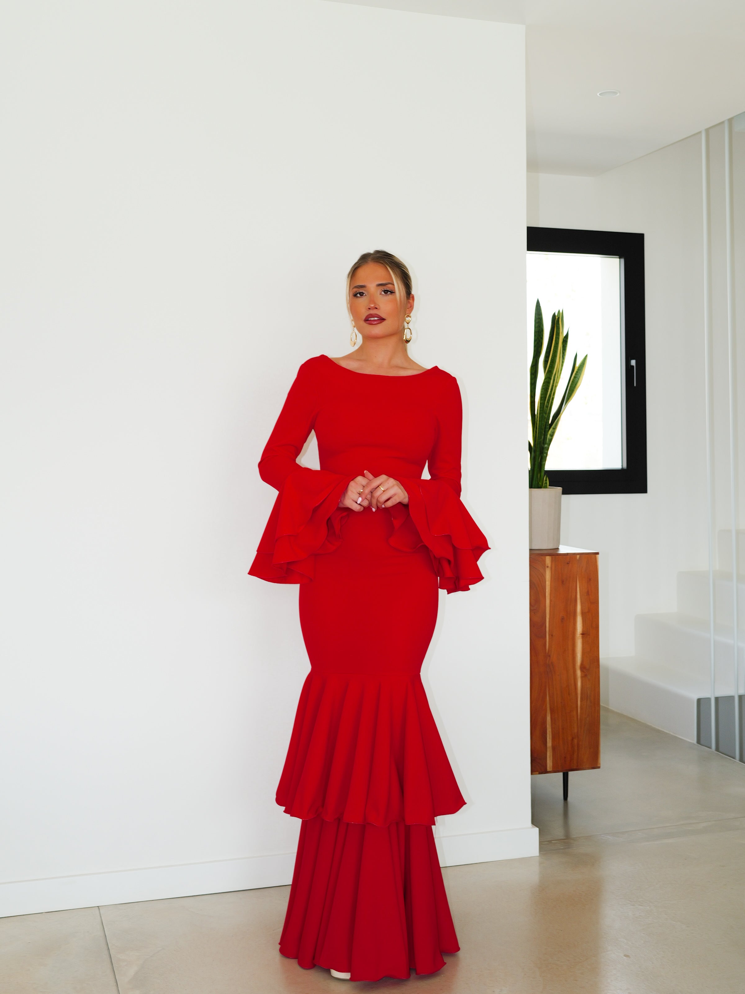 Traje flamenca cuello redondo volantes rojo