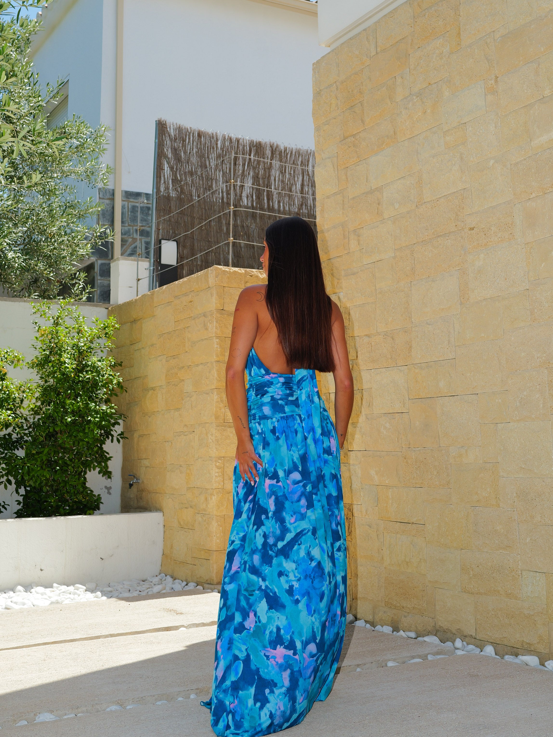 Vestido halter espalda estampado azul