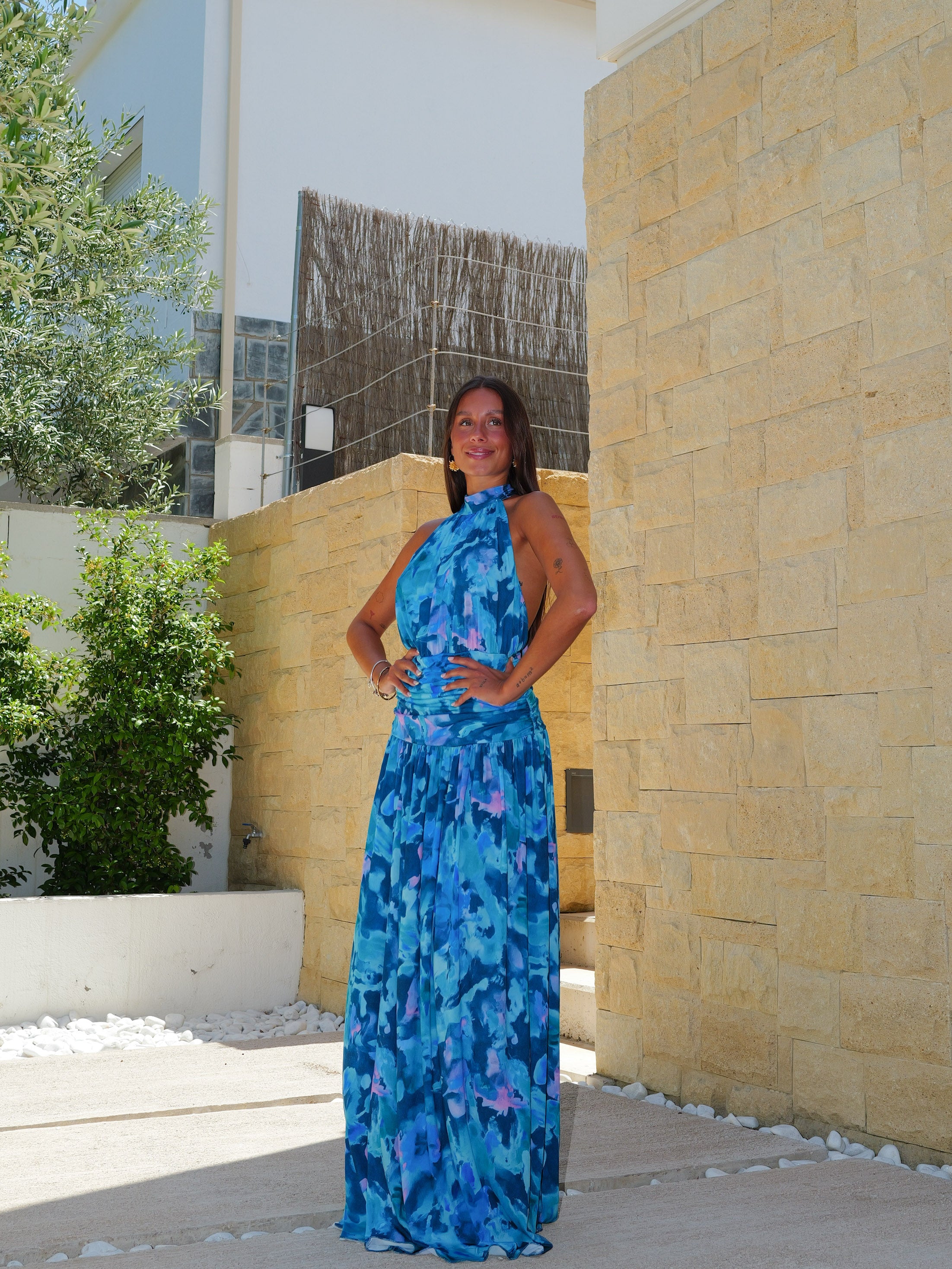 Vestido halter espalda estampado azul