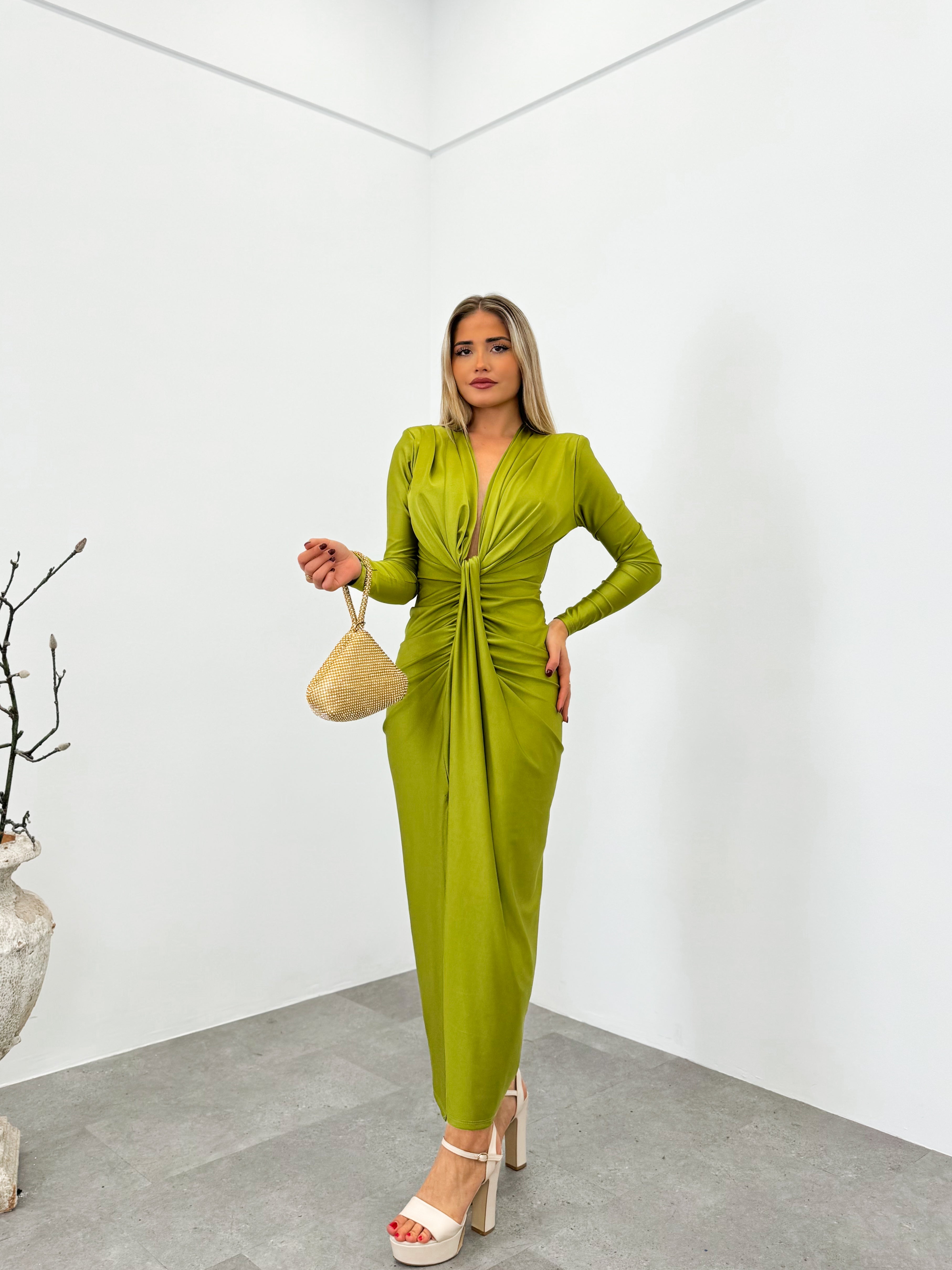 Abito con maniche annodate color oliva