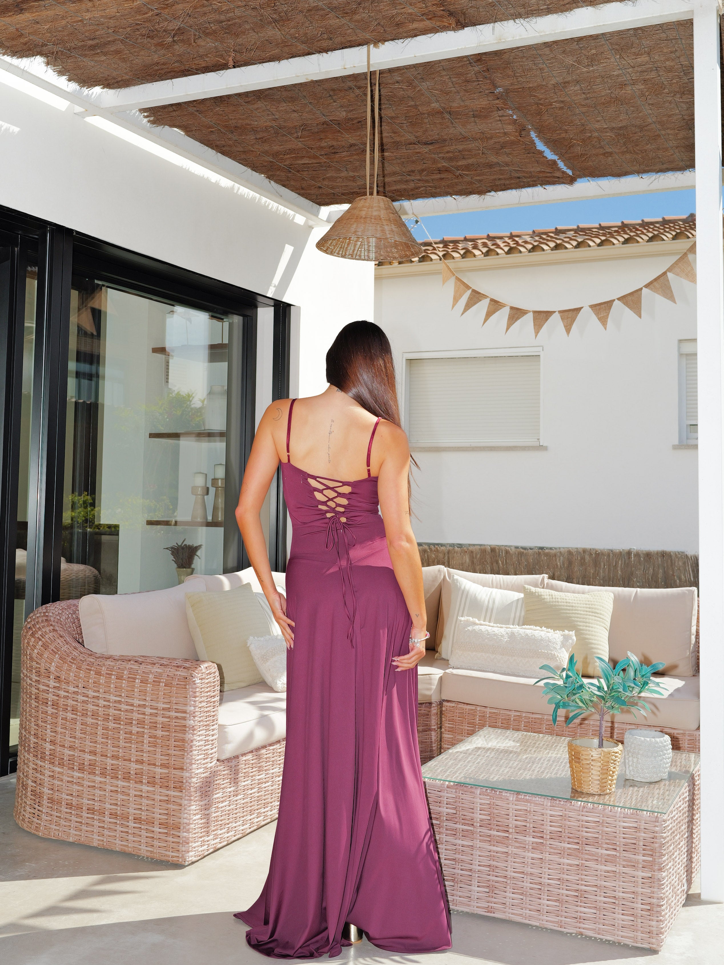 Vestido pico entrelazado princesa burdeos