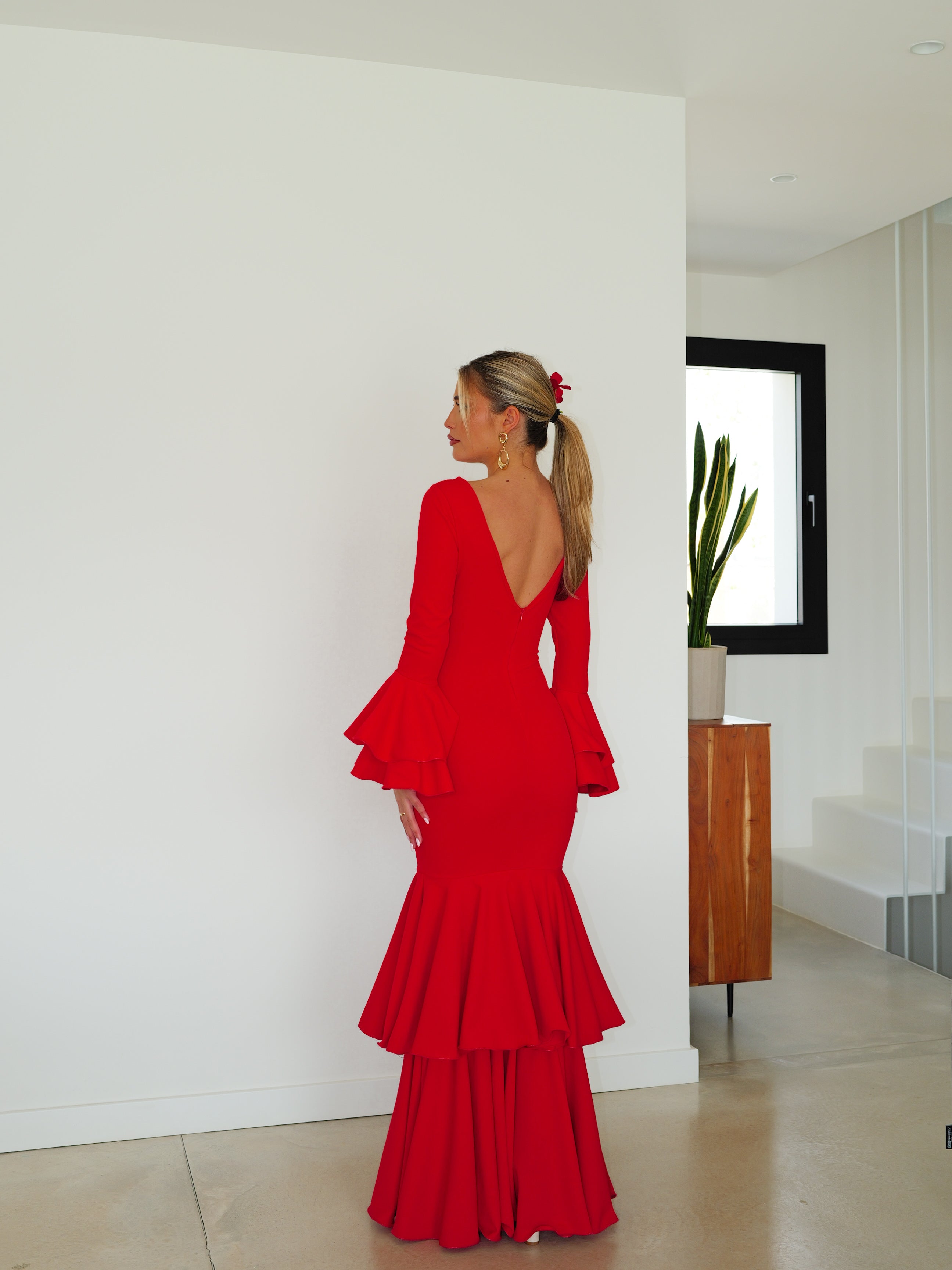 Traje flamenca cuello redondo volantes rojo