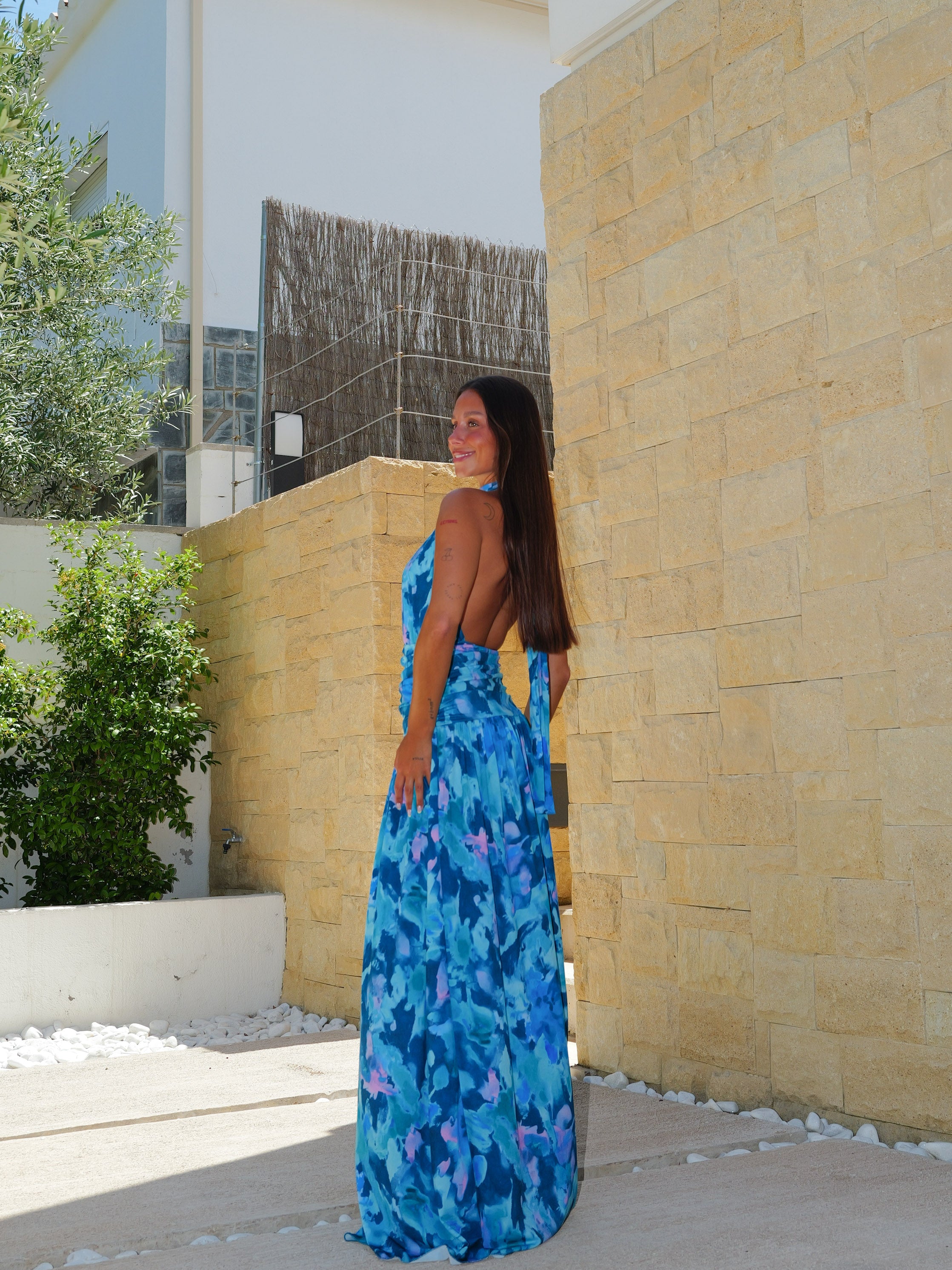 Vestido halter espalda estampado azul