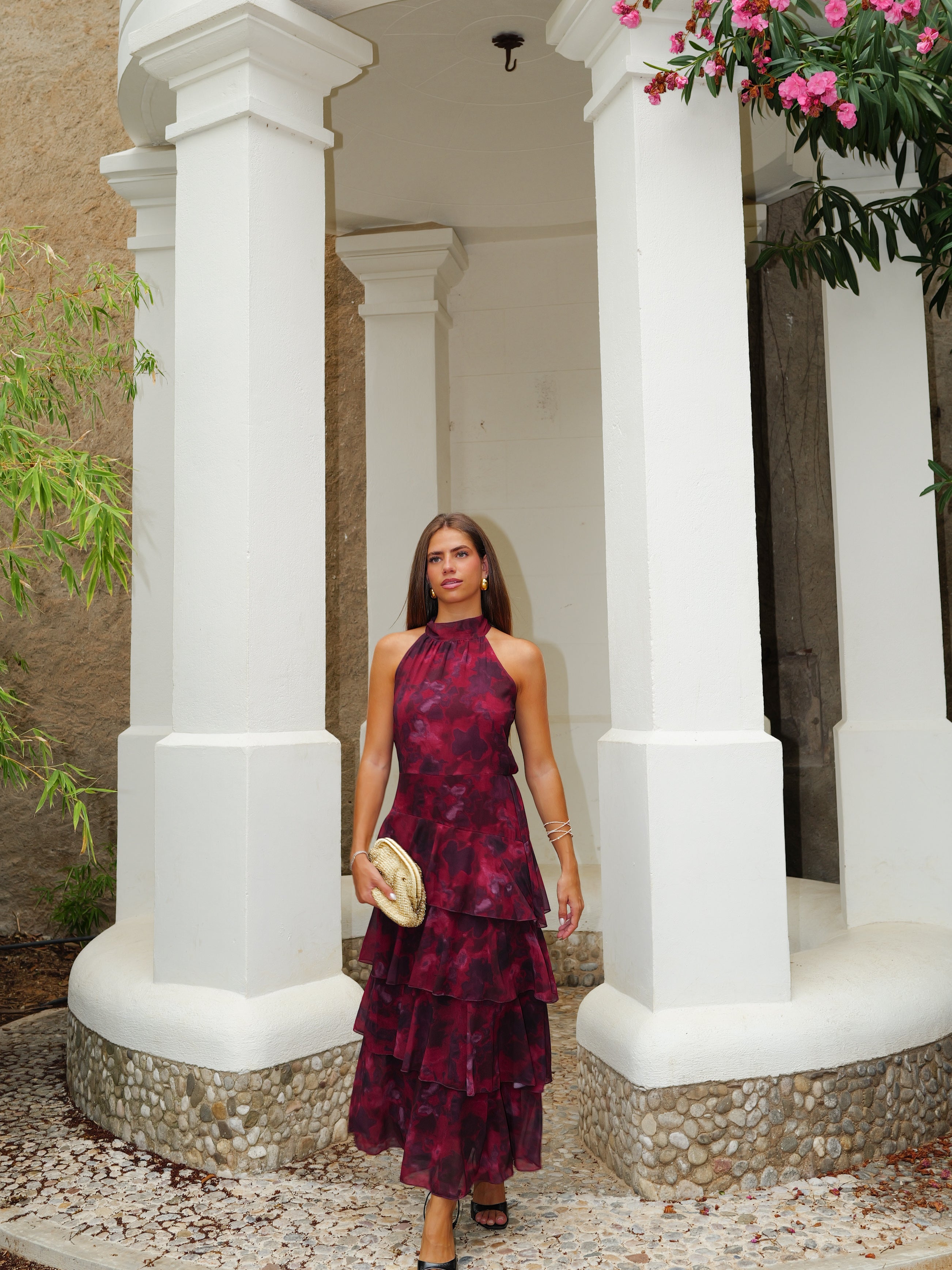 Vestido largo halter estampado volantes vino