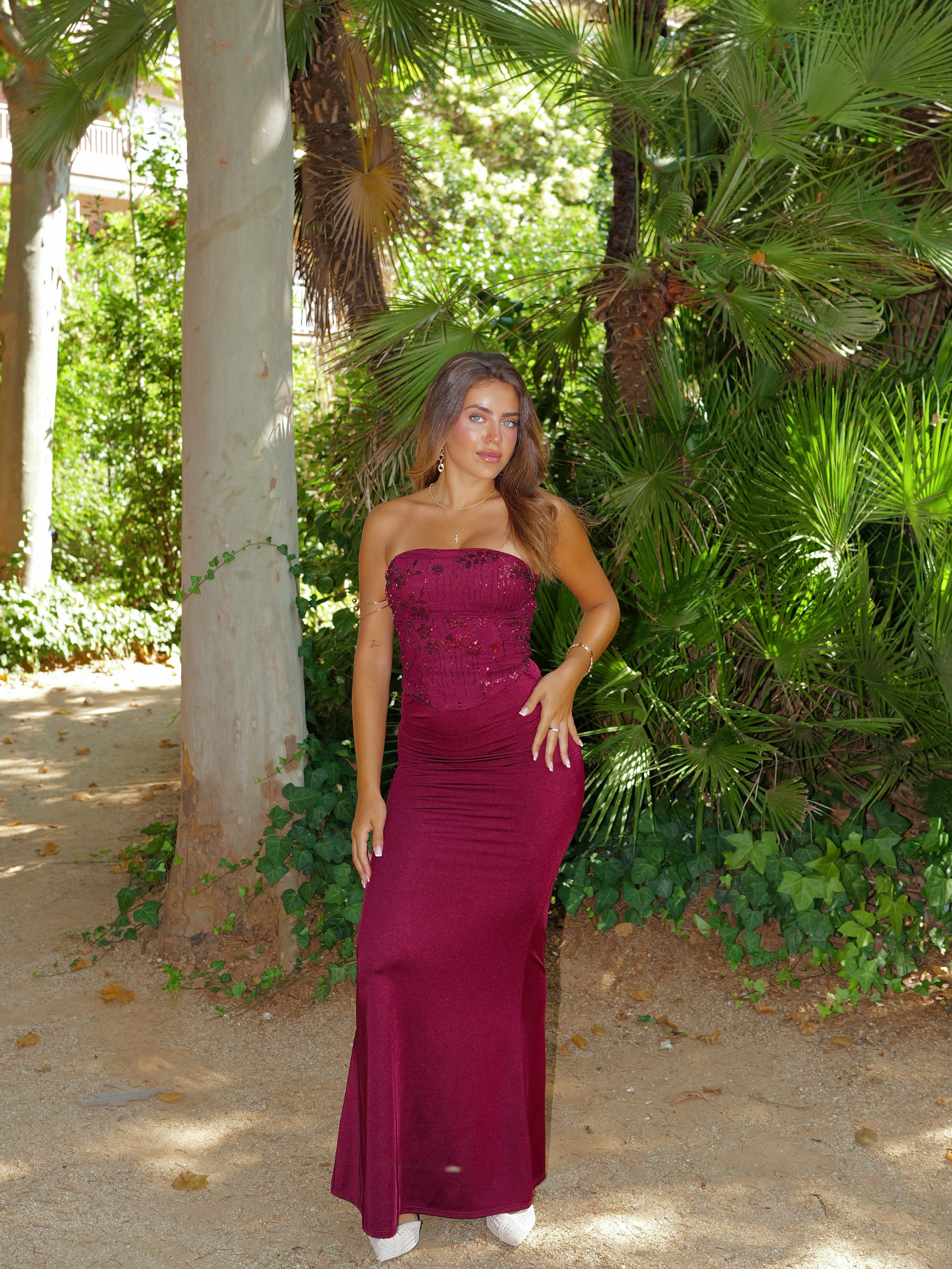 Conjunto top corsé detalles brillo burdeos