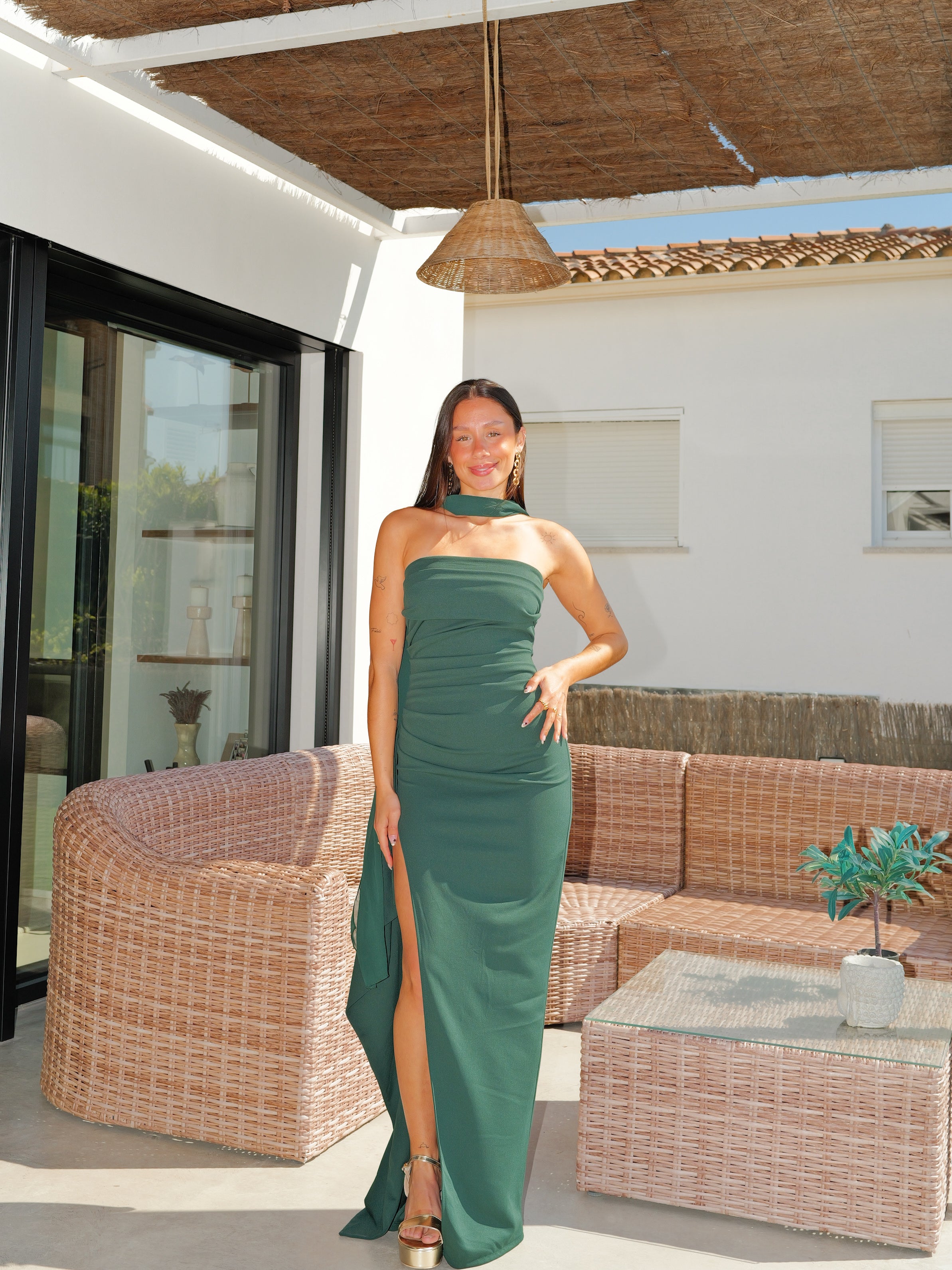 Choker-style dress with a bottle-shaped sash