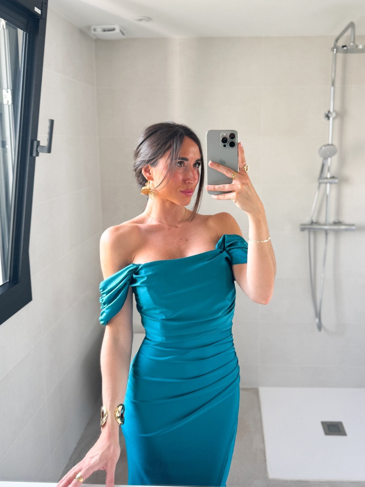 Turquoise sleeveless dress