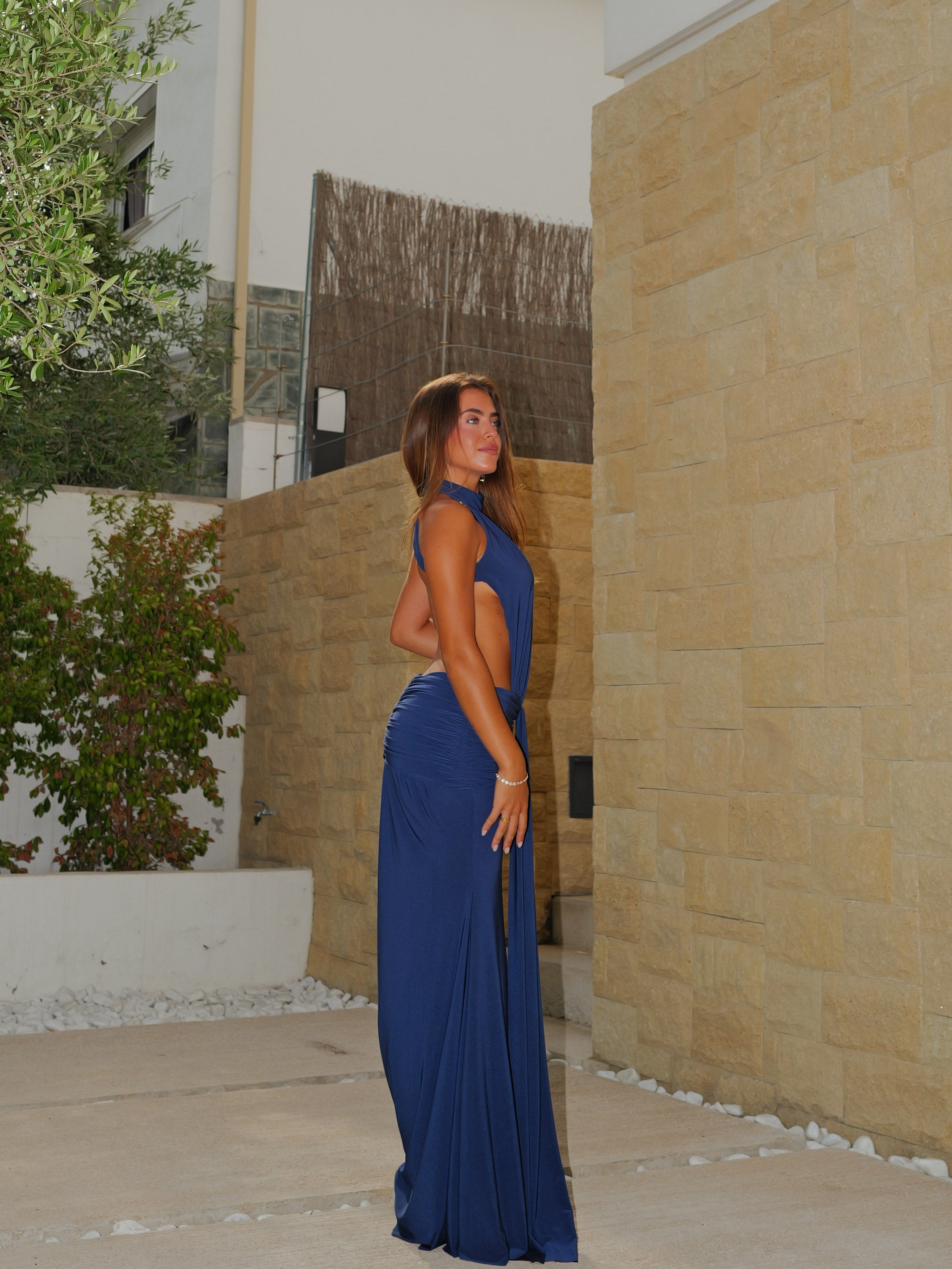 Vestido largo halter espalda abierta marino