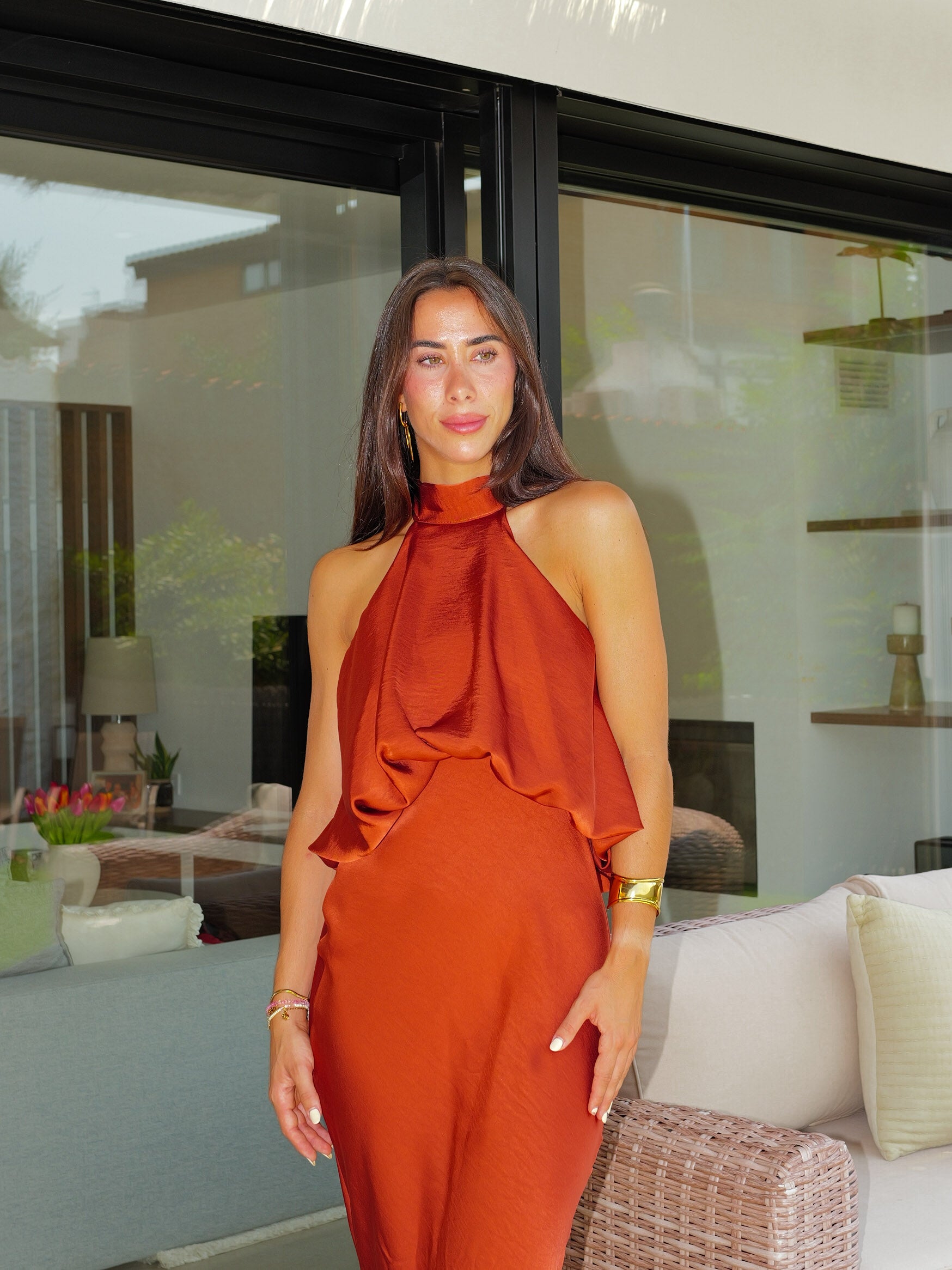 Vestido largo halter raso abullonado caldera
