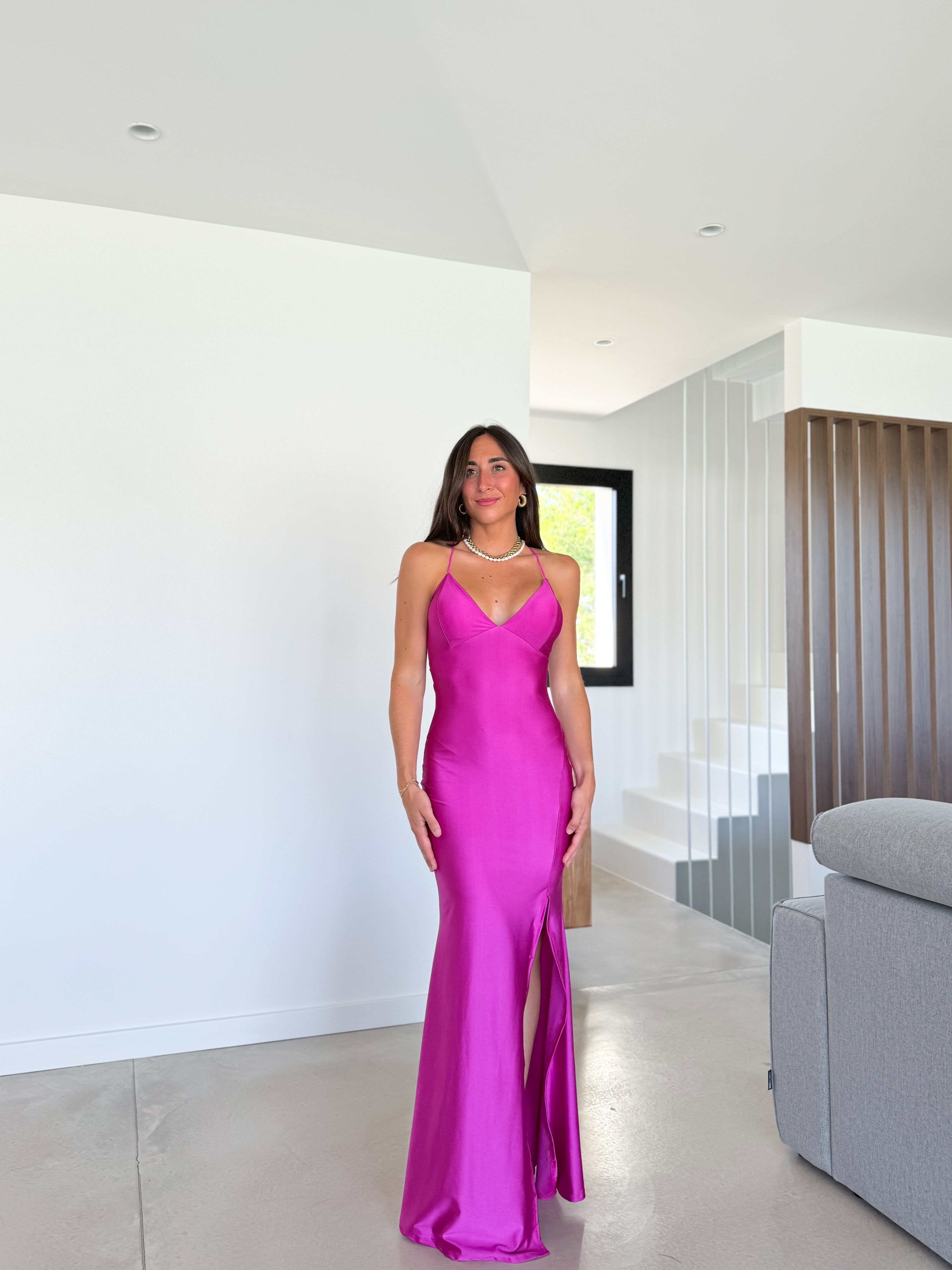 Vestido pico satin entrelazado amarena