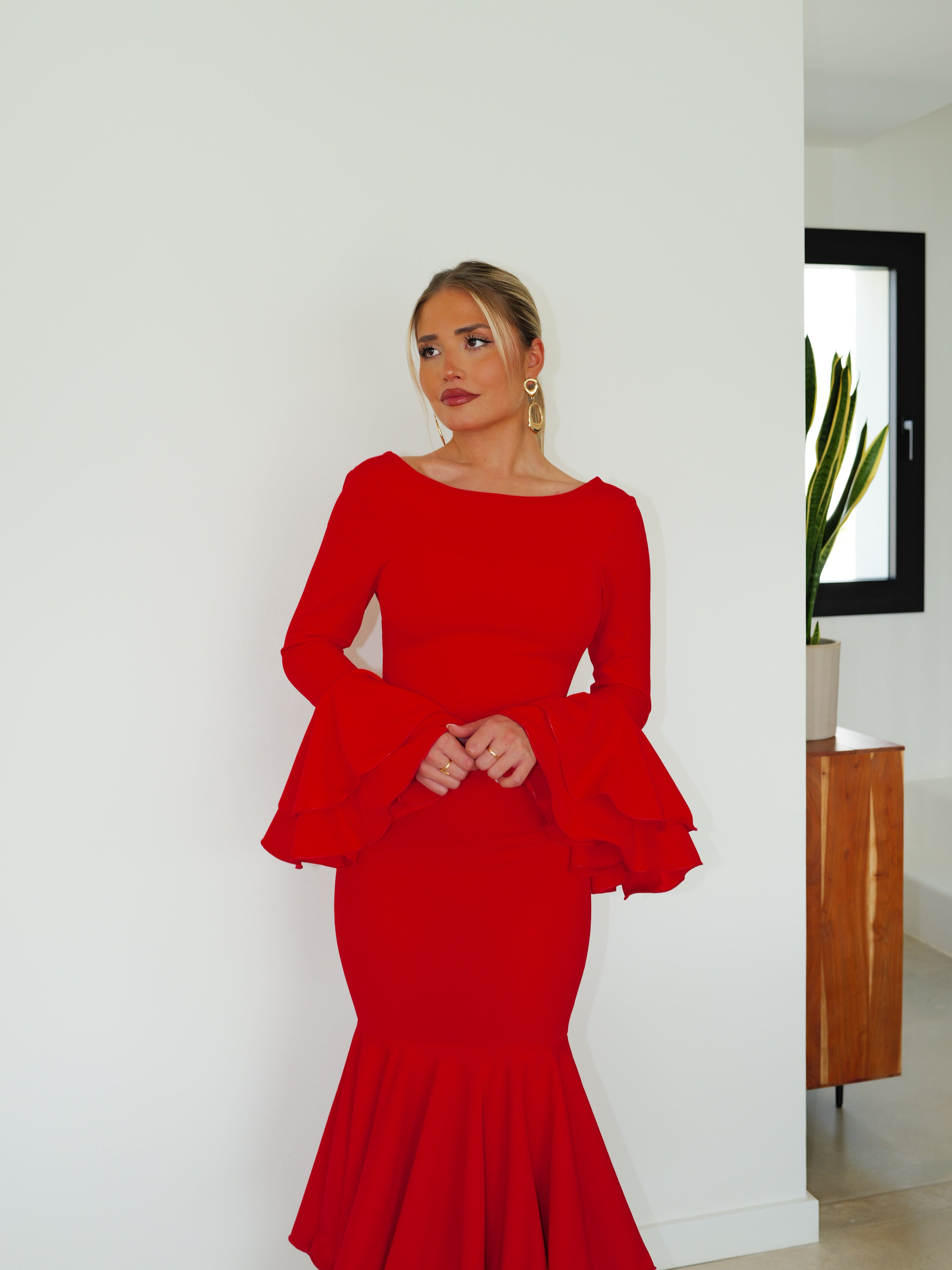 Traje flamenca cuello redondo volantes rojo