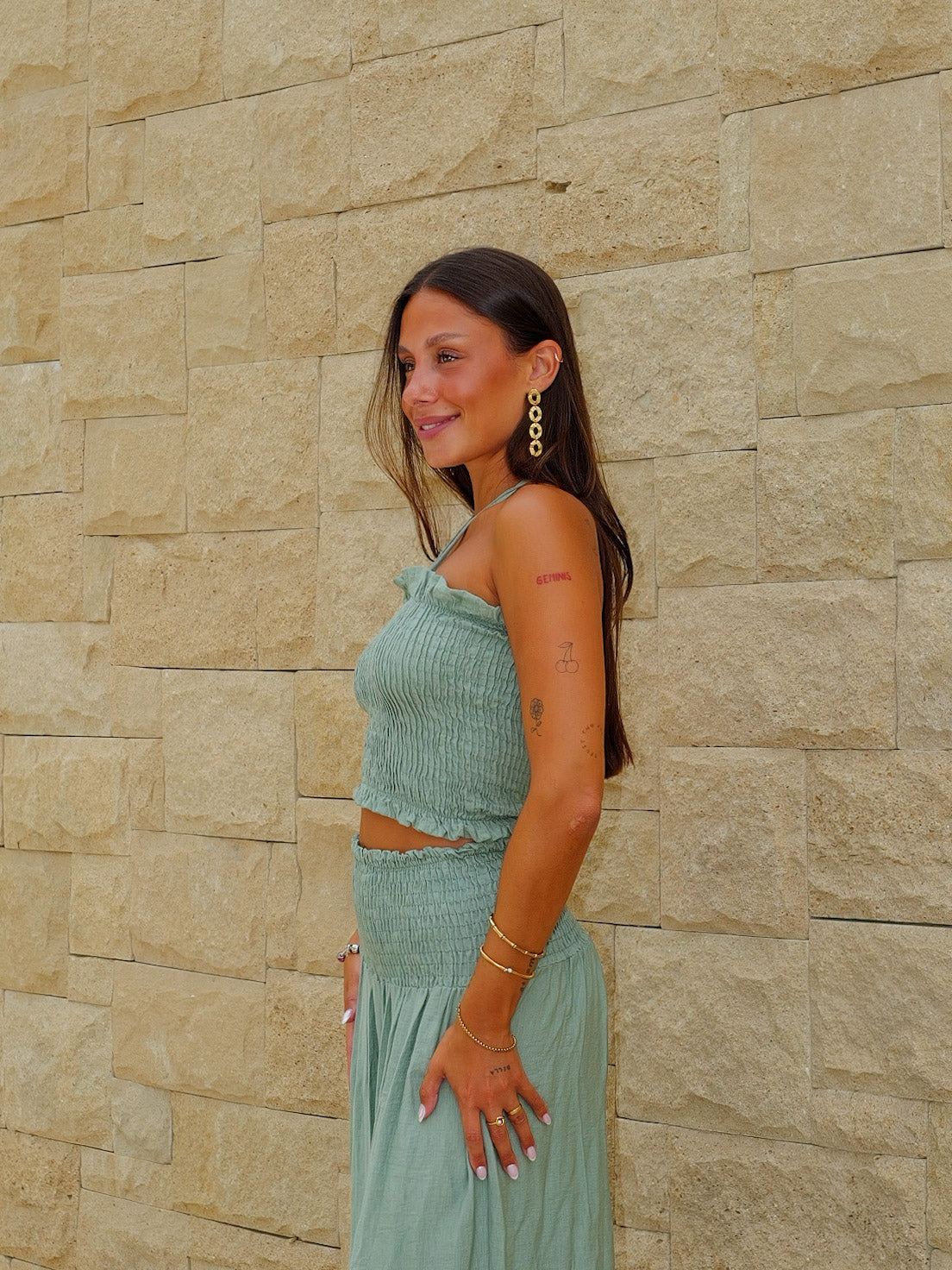 Conjunto viscosa top nido oliva