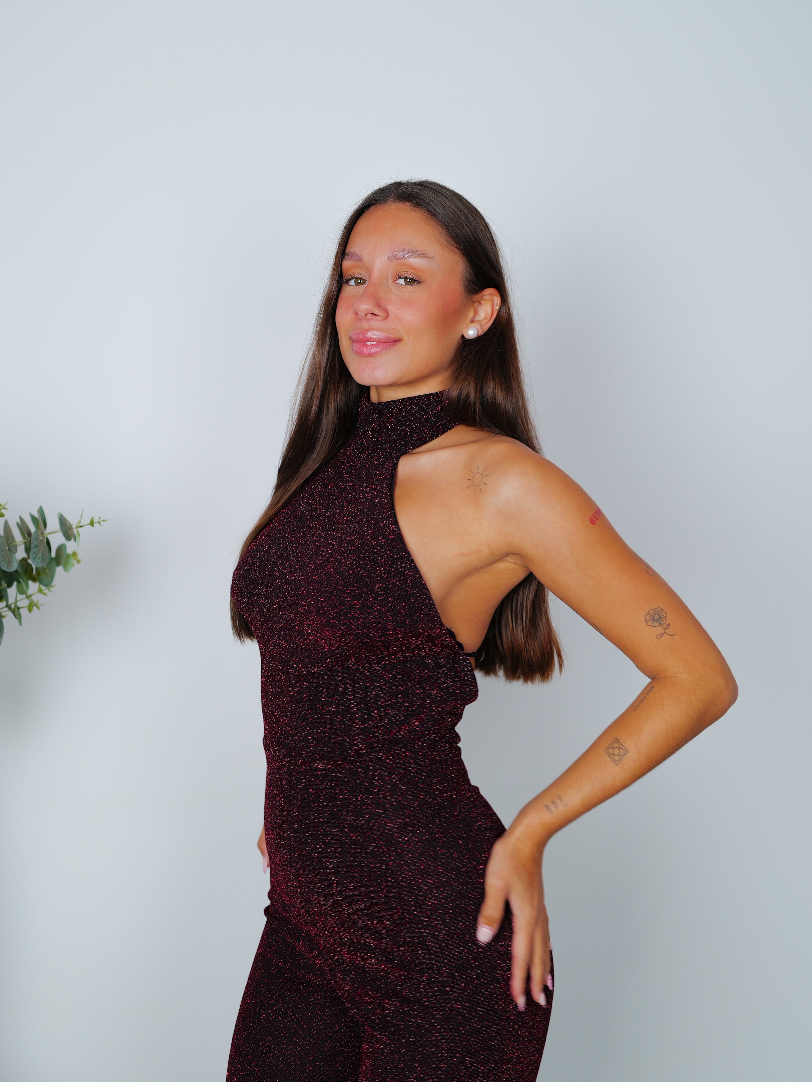 Mono lurex cuello halter burdeos