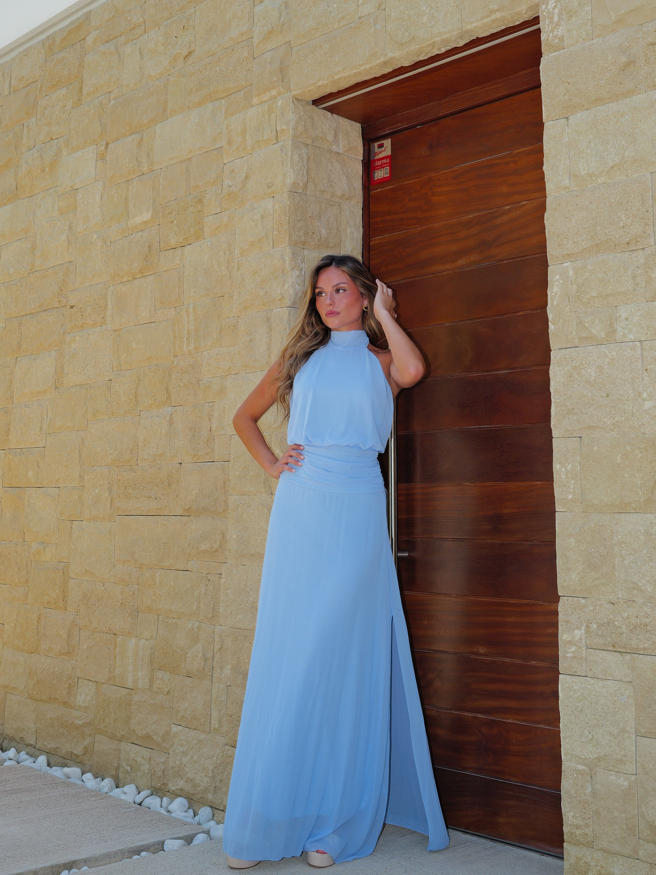 Vestido halter cintura drapeado celeste