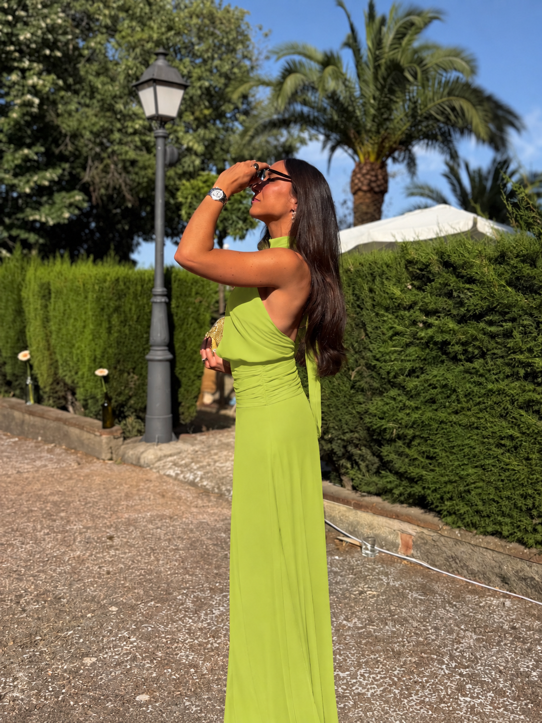 Vestido halter cintura drapeado oliva