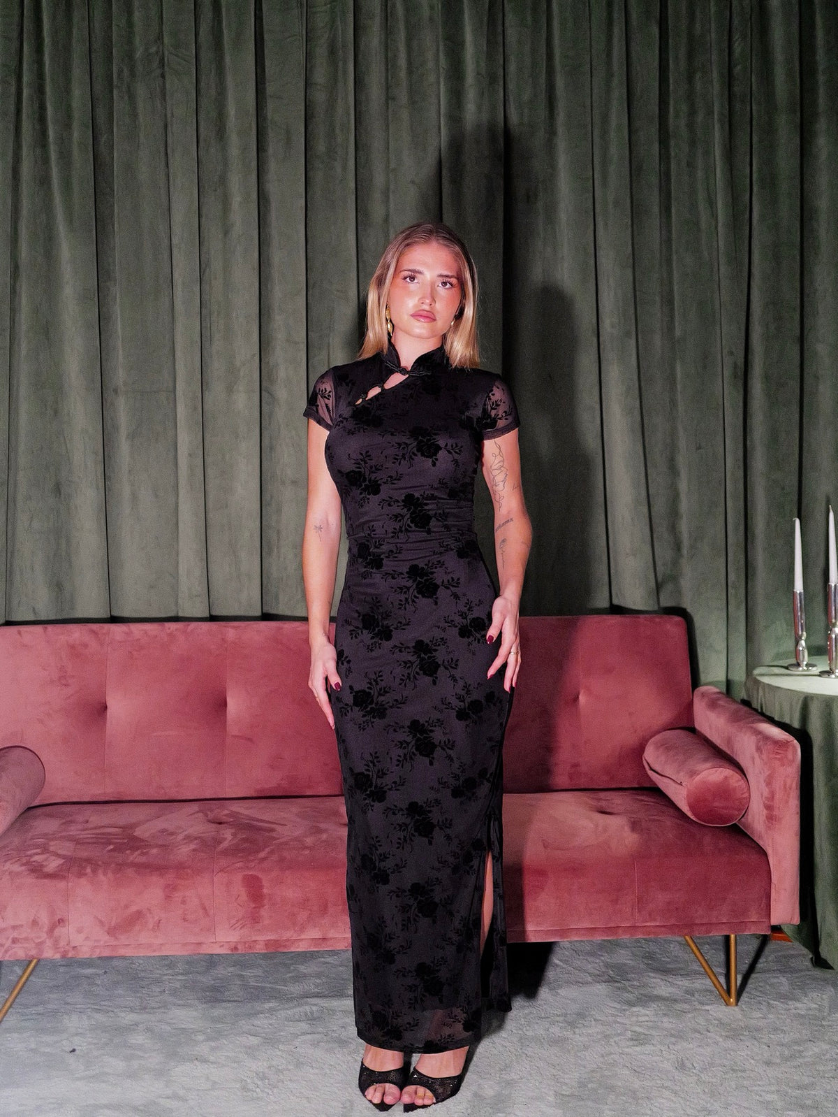 Vestido largo cuello mao negro