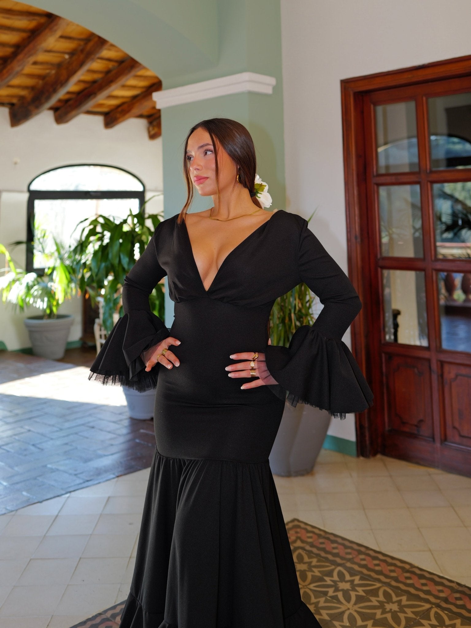 Traje flamenca escote pico negro - Sorellas The Brand Barcelona S.L