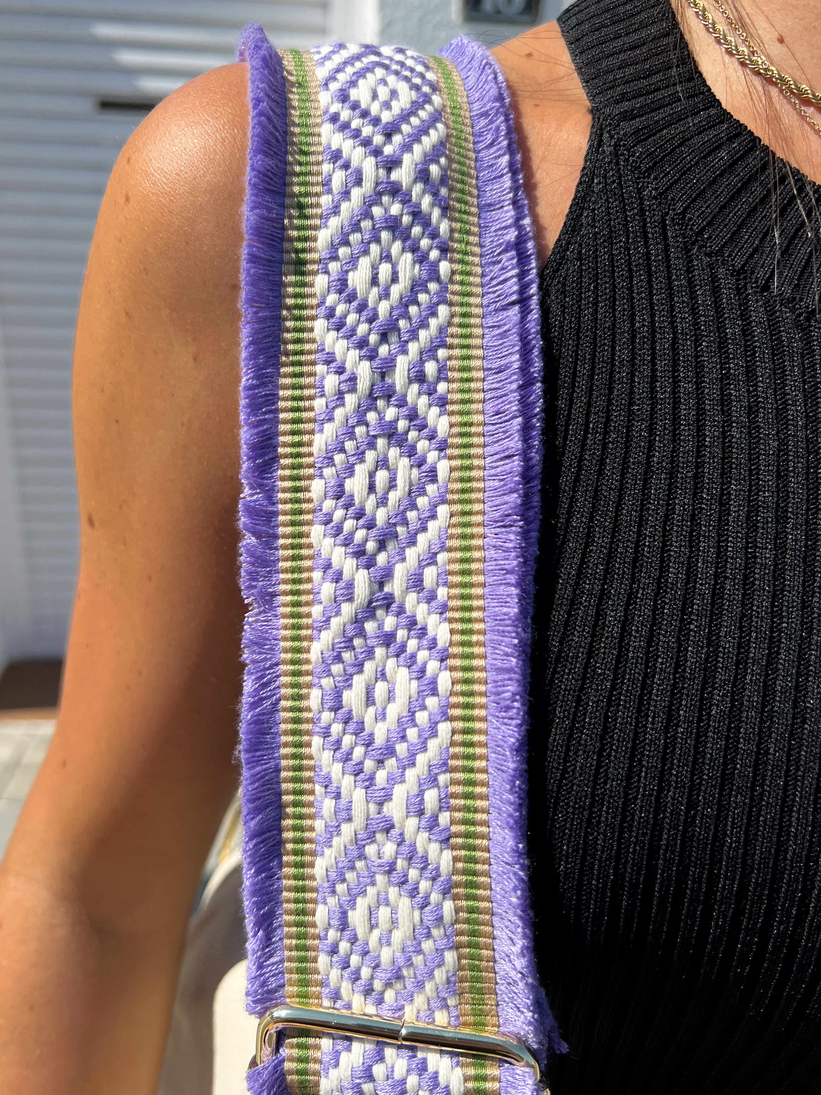 Cadena deflecada dorados lila