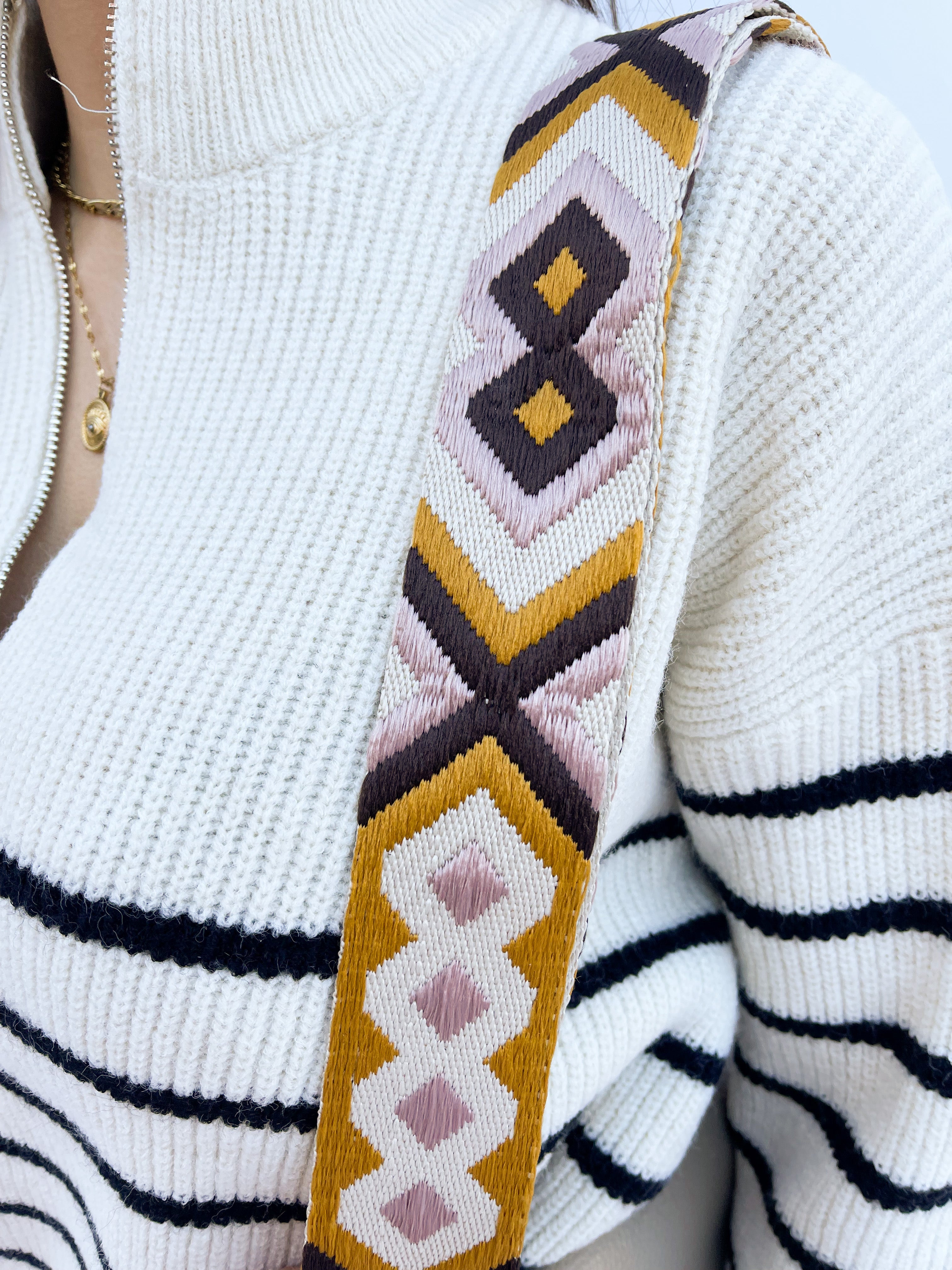 Cadena etnica mostaza