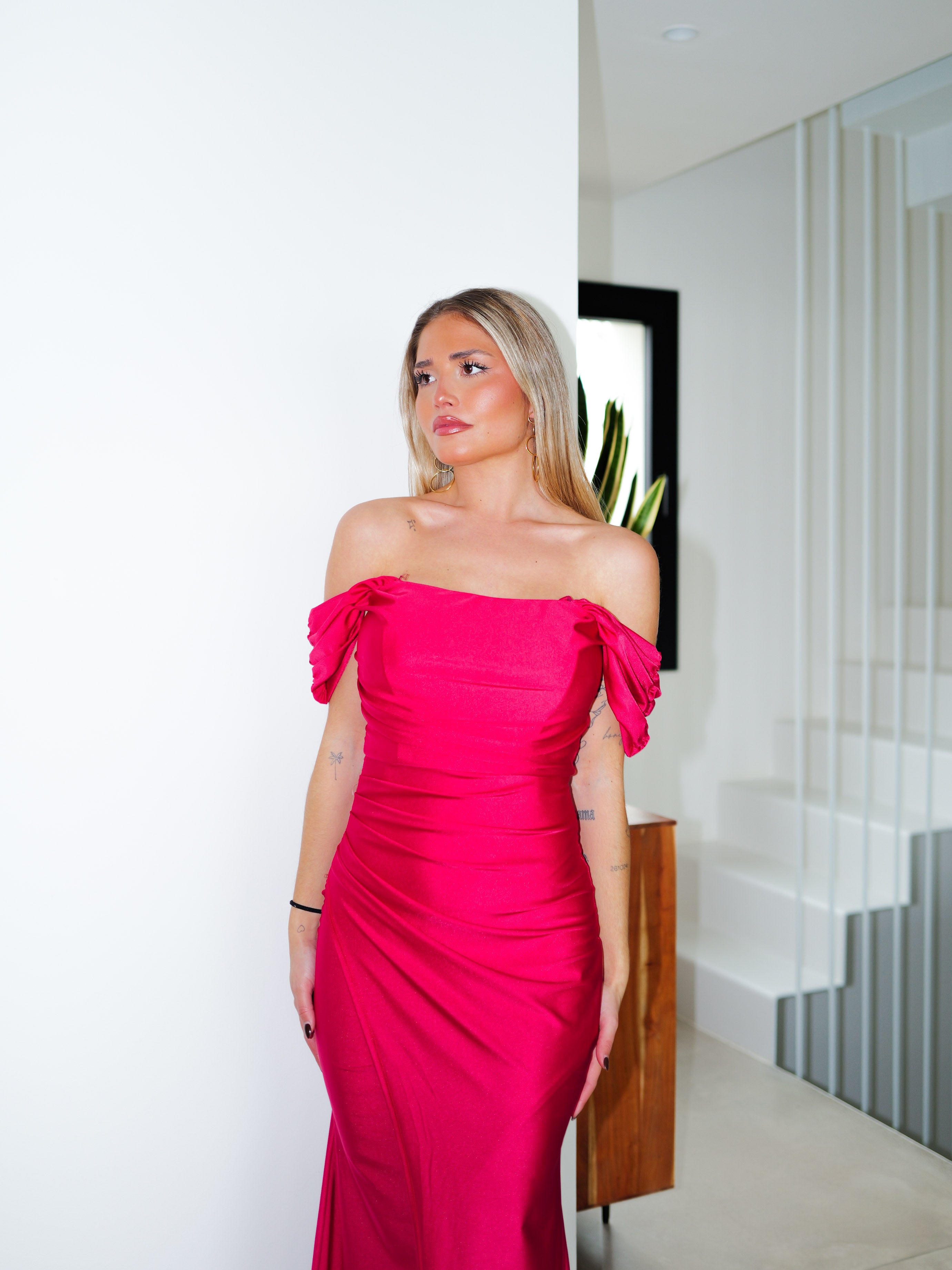 Red sleeveless dress