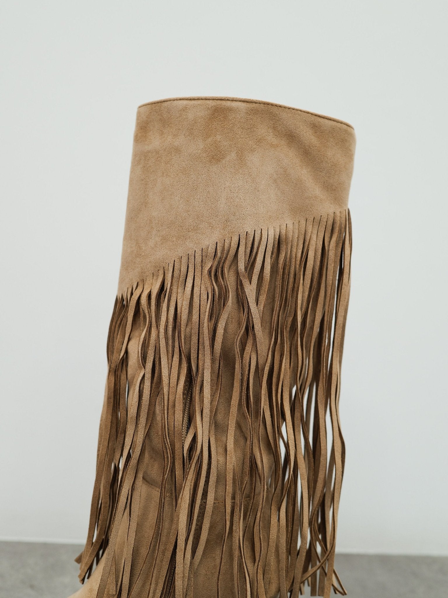Beige fringed boots with thin heels - SORELLAS