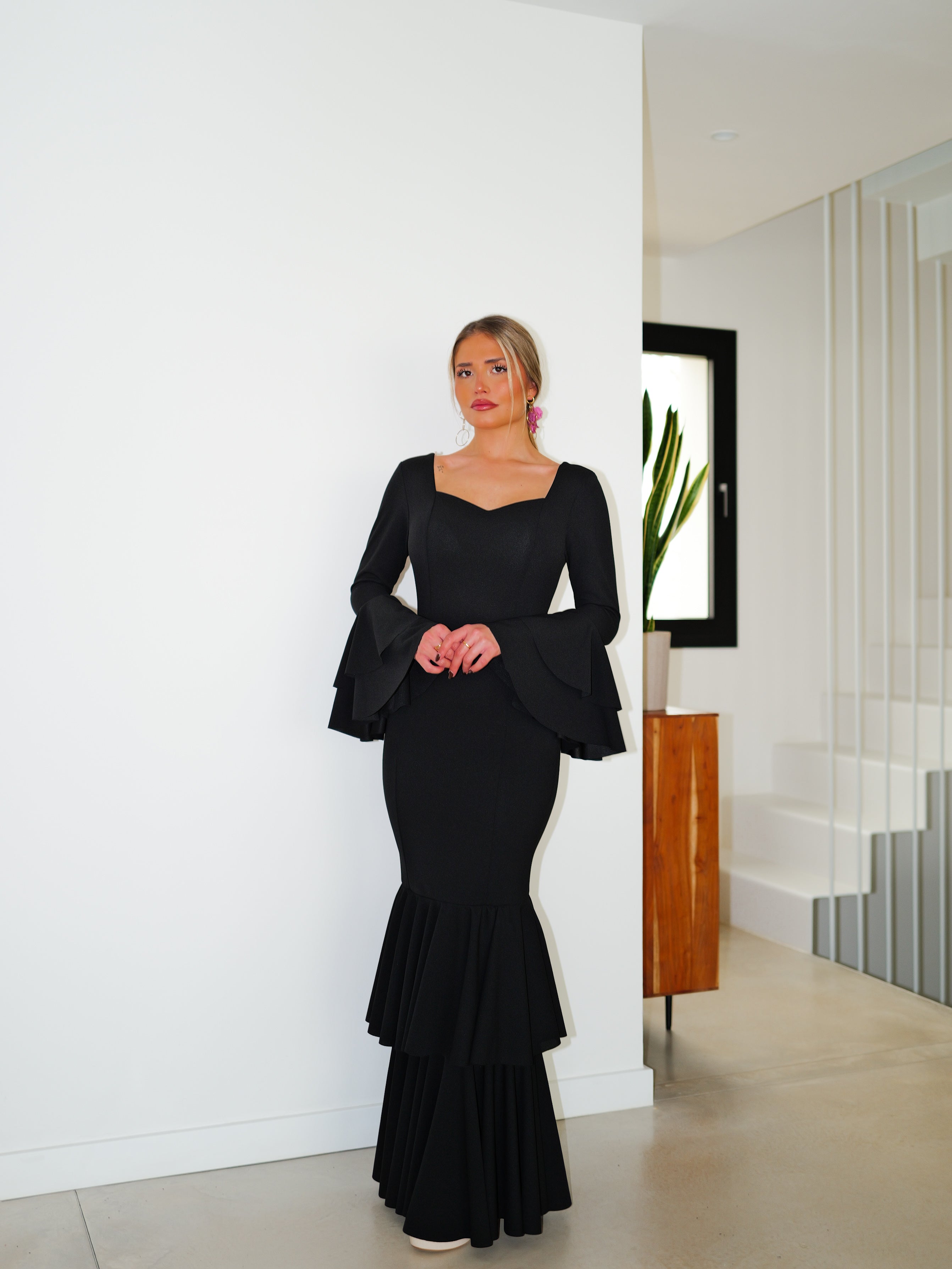 Flamenco dress with black ruffles V-neckline