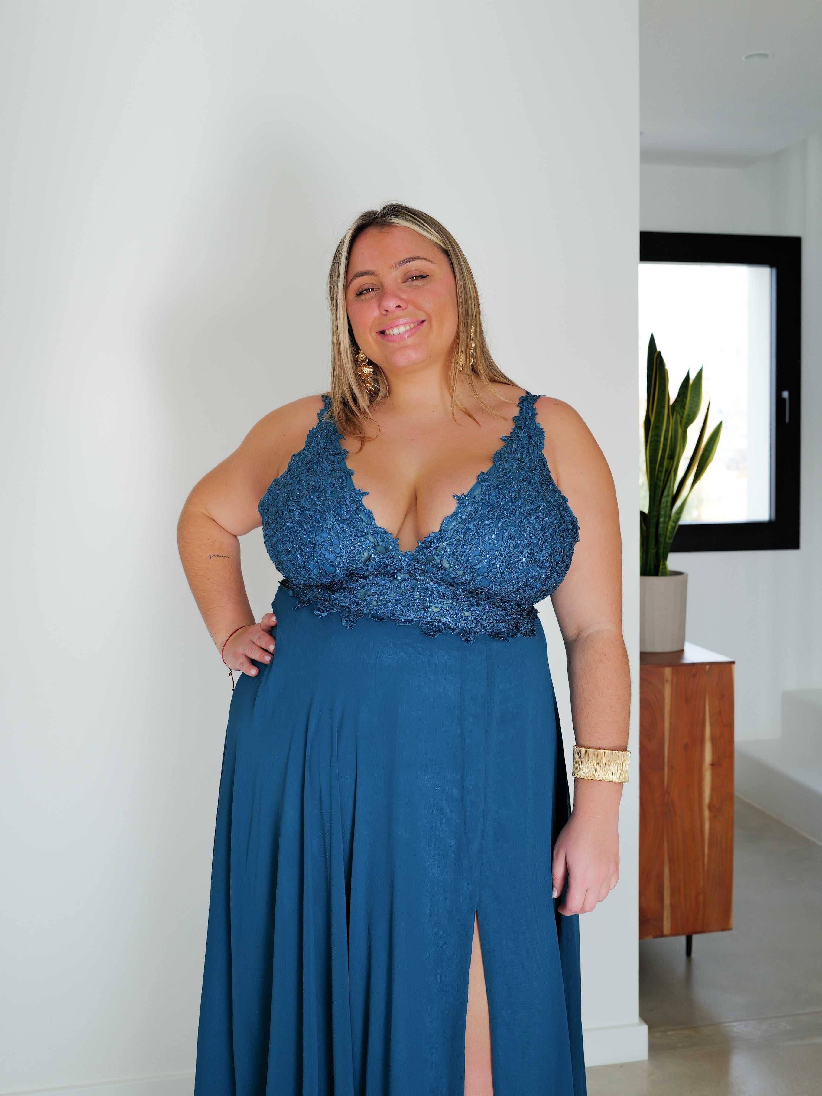 Long dress with V-neckline with rhinestones TEAL