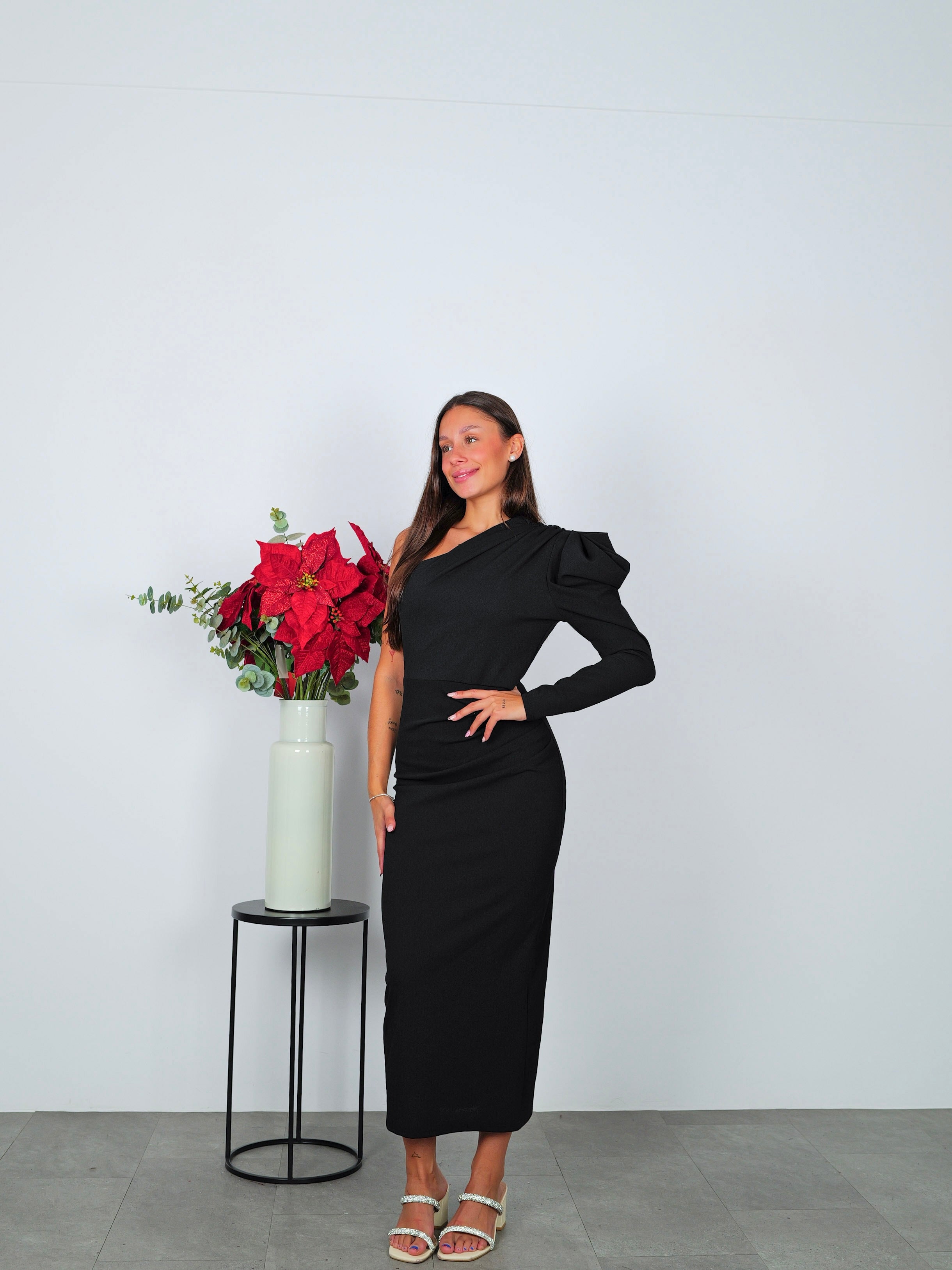 Asym midi dress with puffed sleeves black