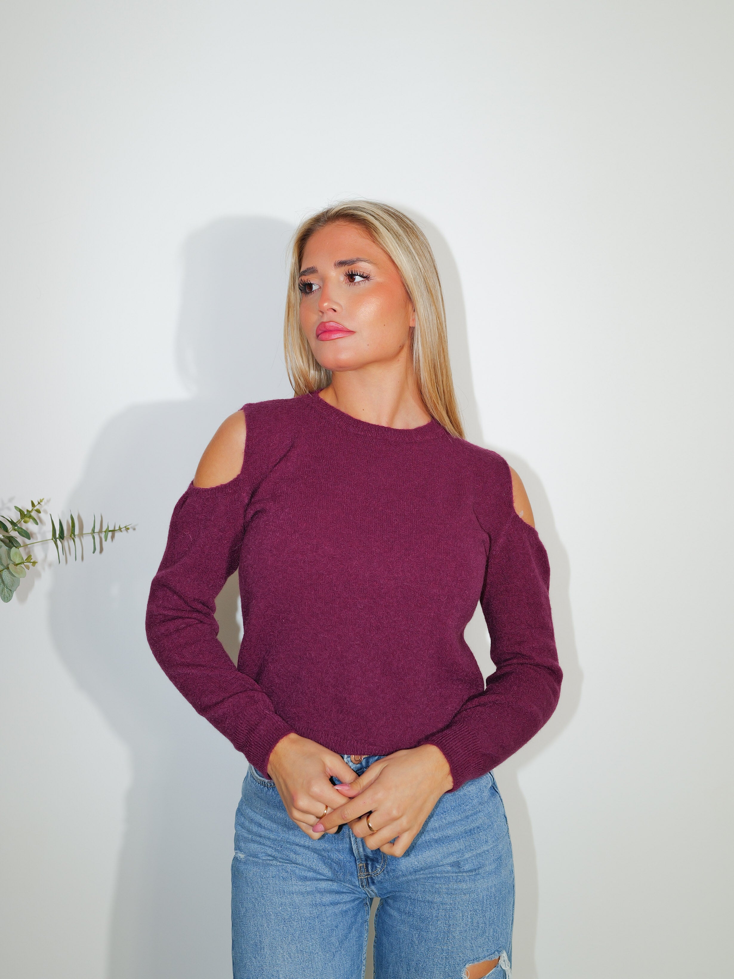 Sweater round neck shoulders eggplant