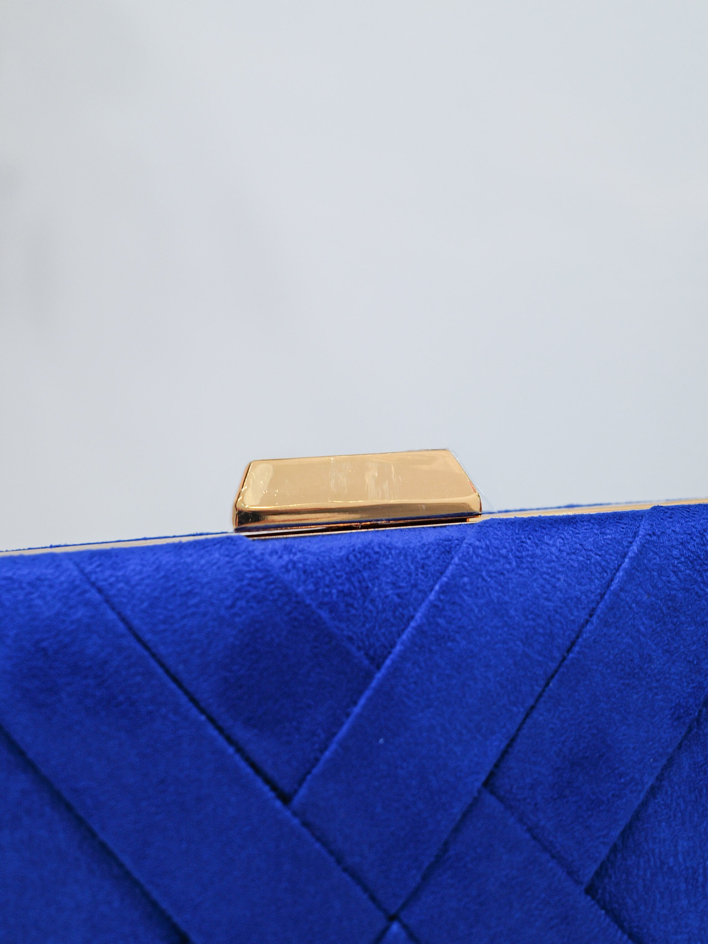 Braided klein clutch