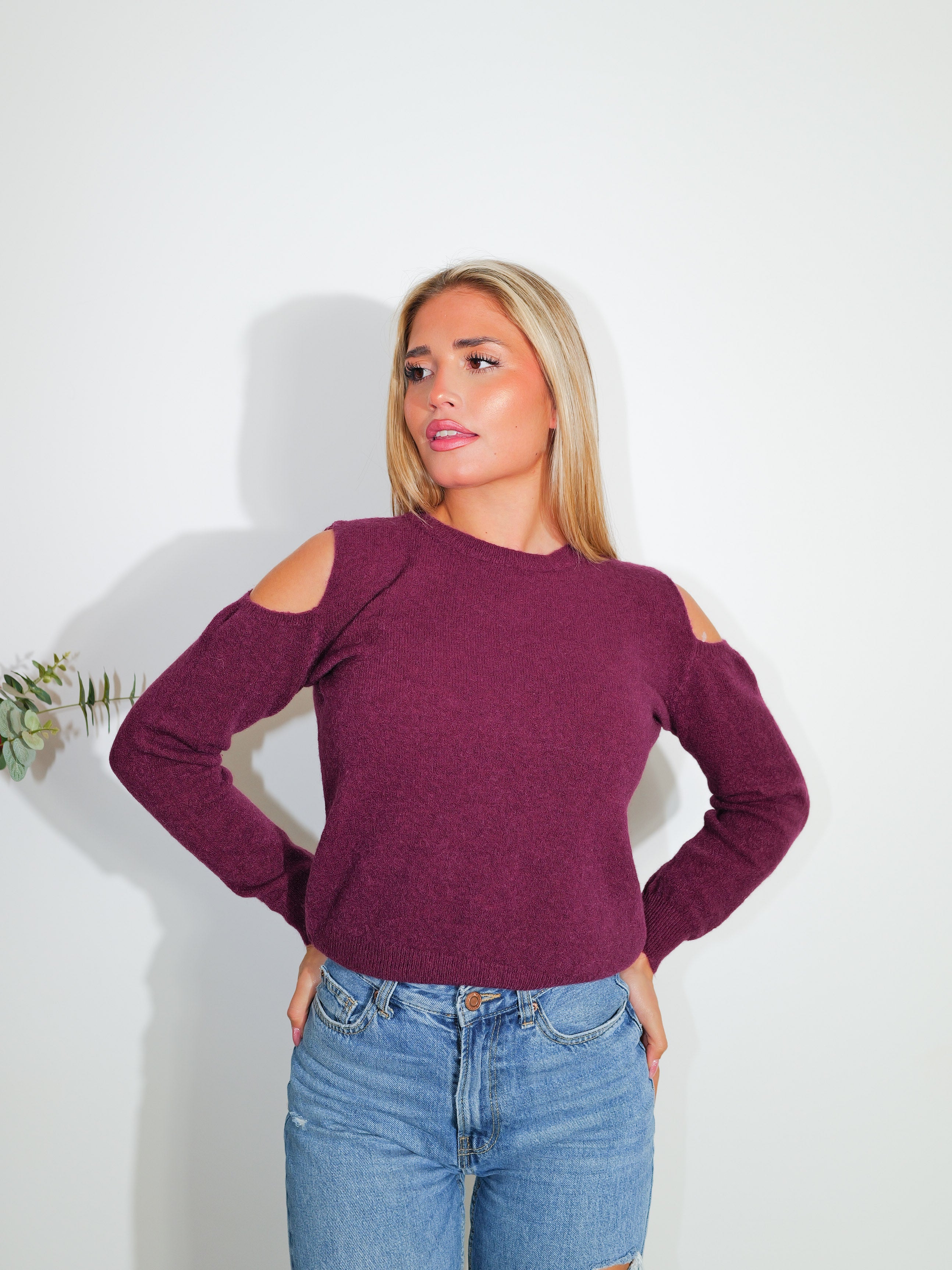 Sweater round neck shoulders eggplant