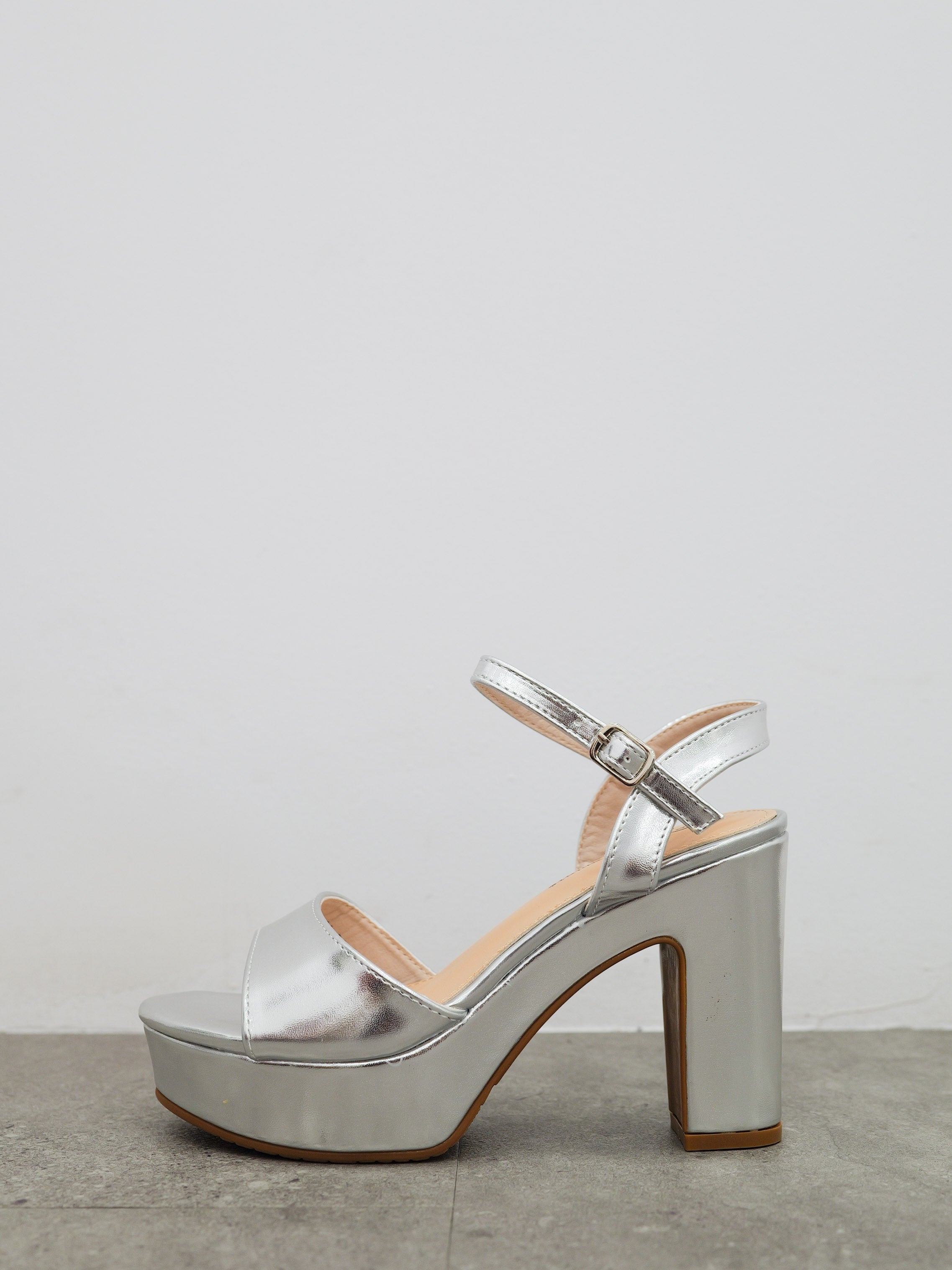 Low silver platform sandal