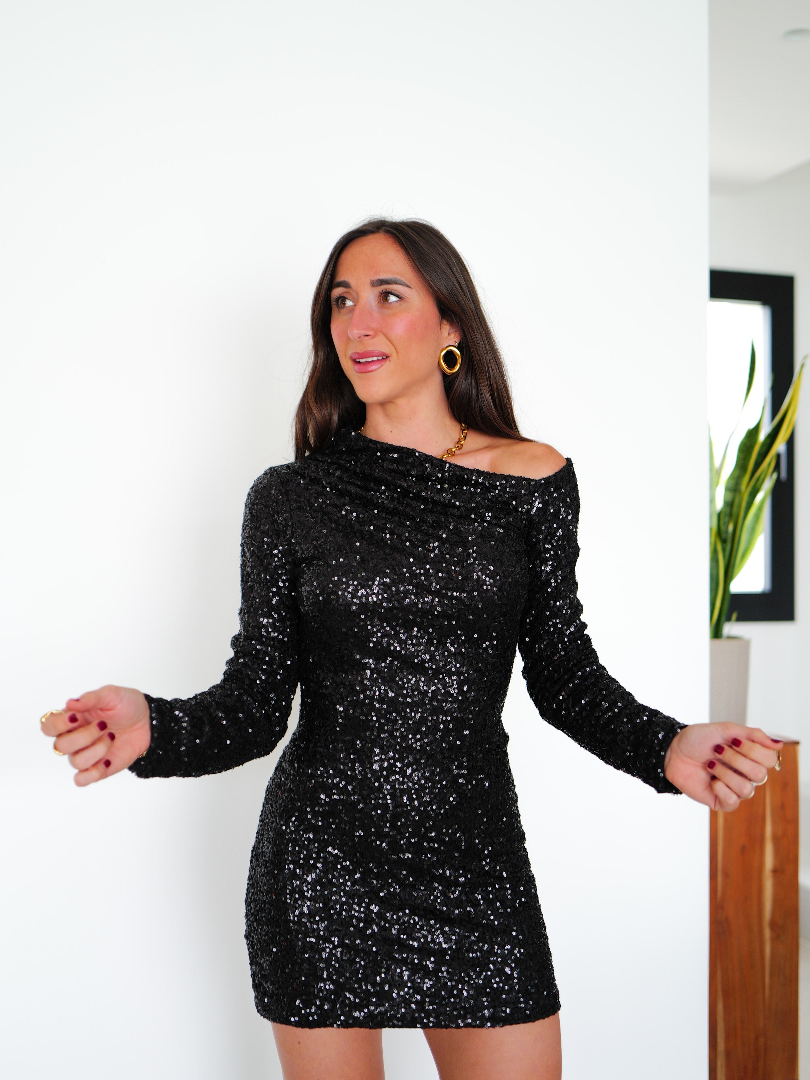 Asymmetric glitter mini dress black