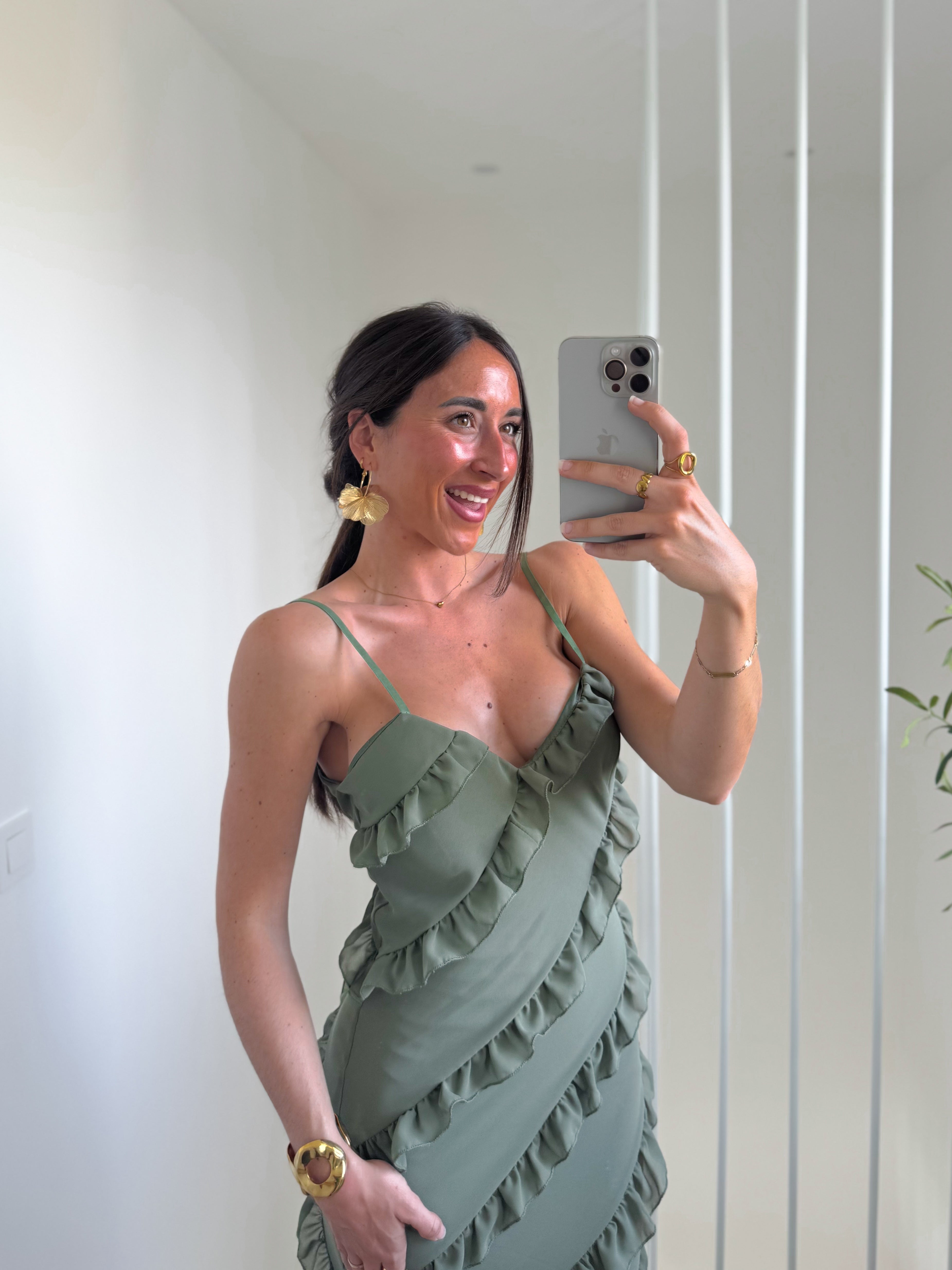 Khaki crepe ruffles dress