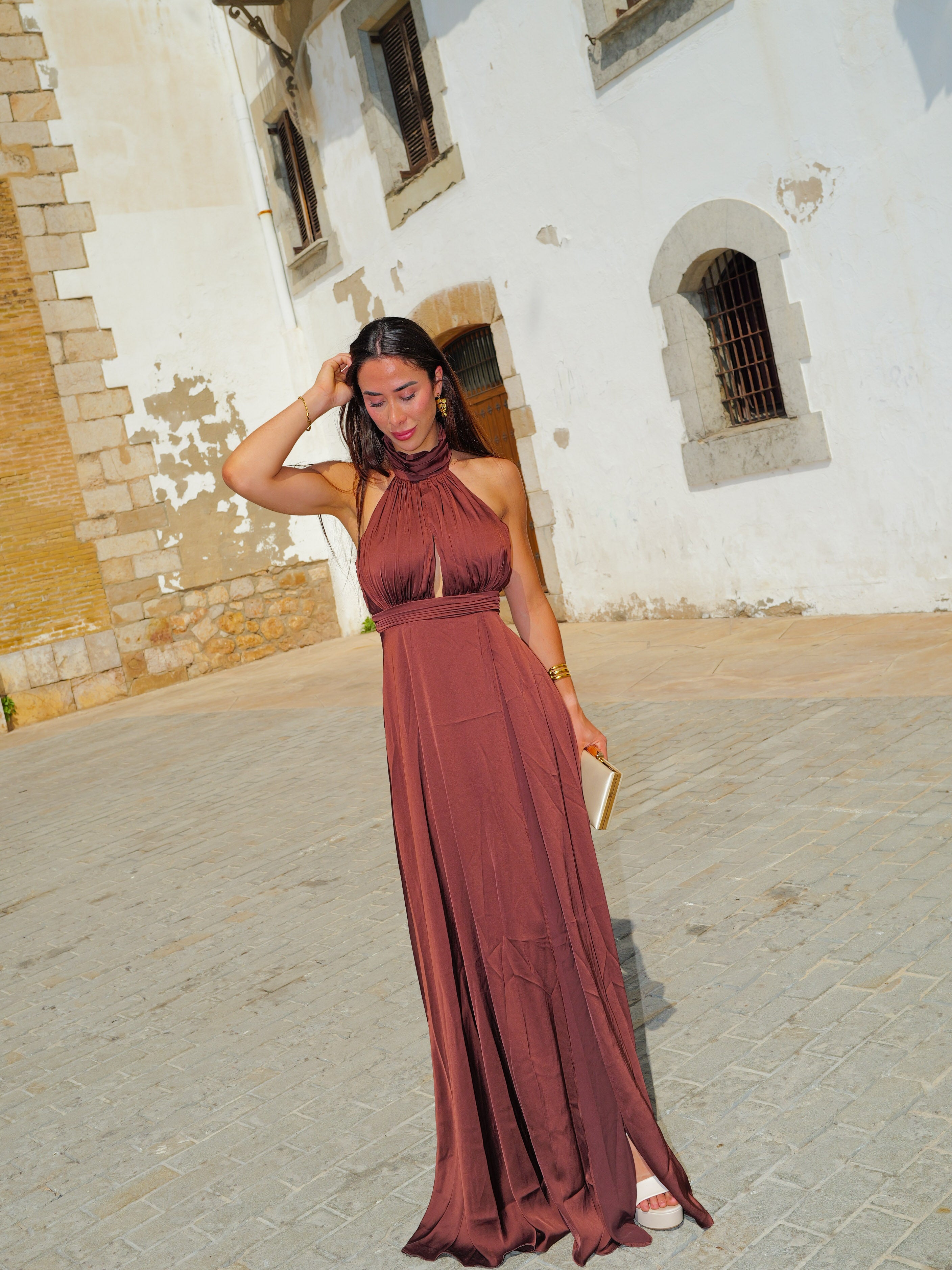 Halter neckline dress with chocolate neckline opening