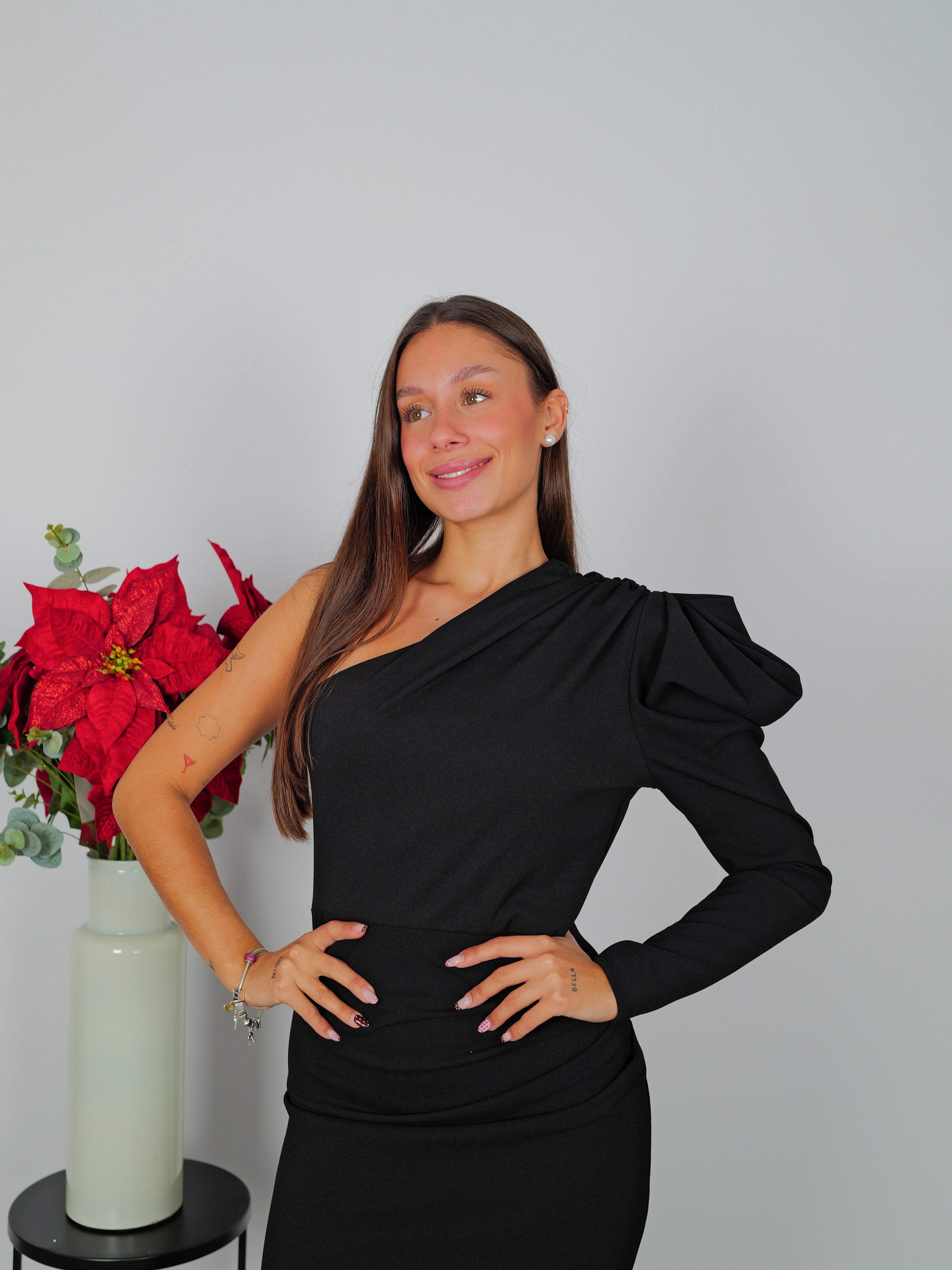 Asym midi dress with puffed sleeves black